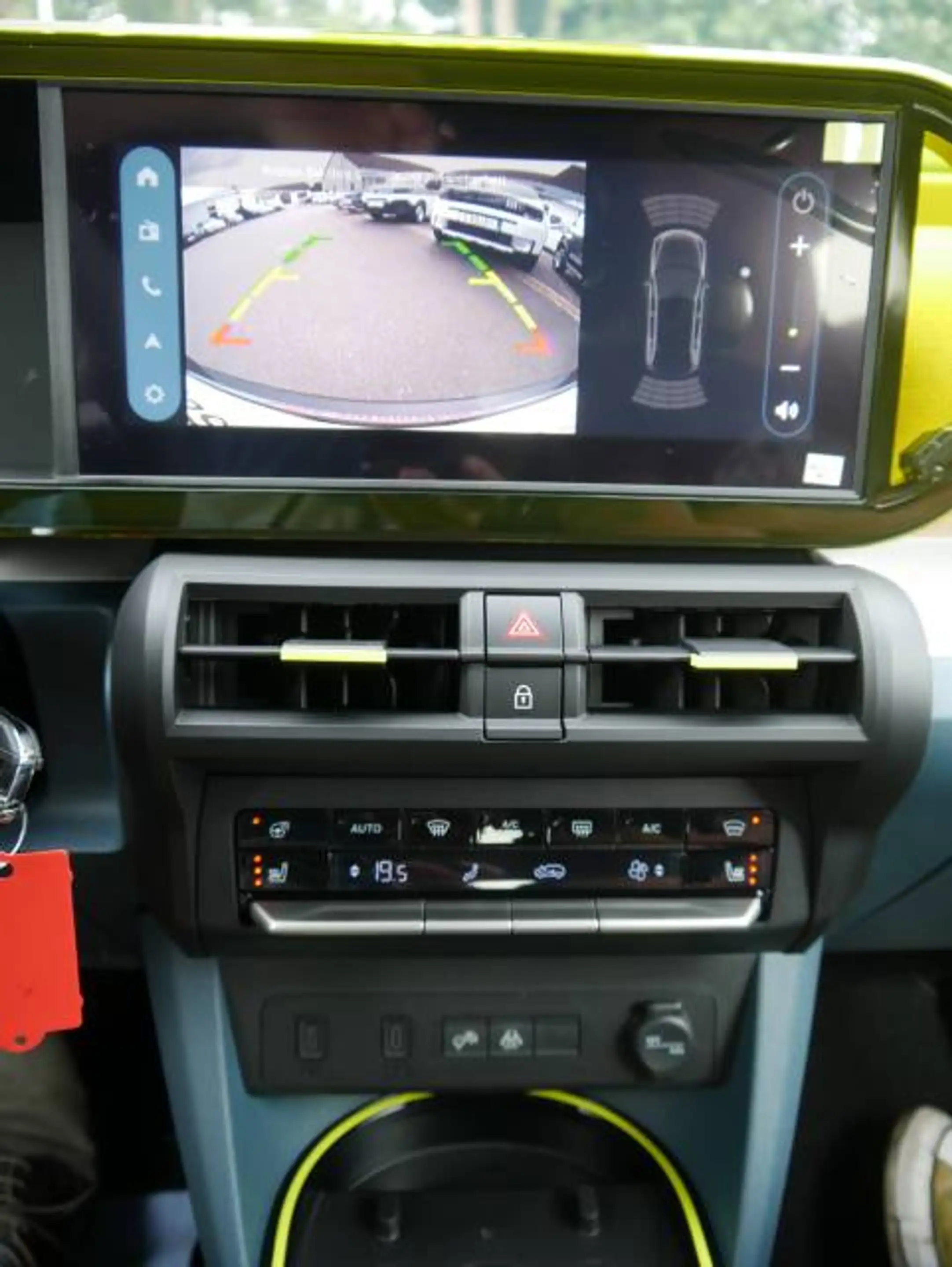 Fiat Grande Panda Hybrid la Prima Winterpaket (VOLL!) — photo 15