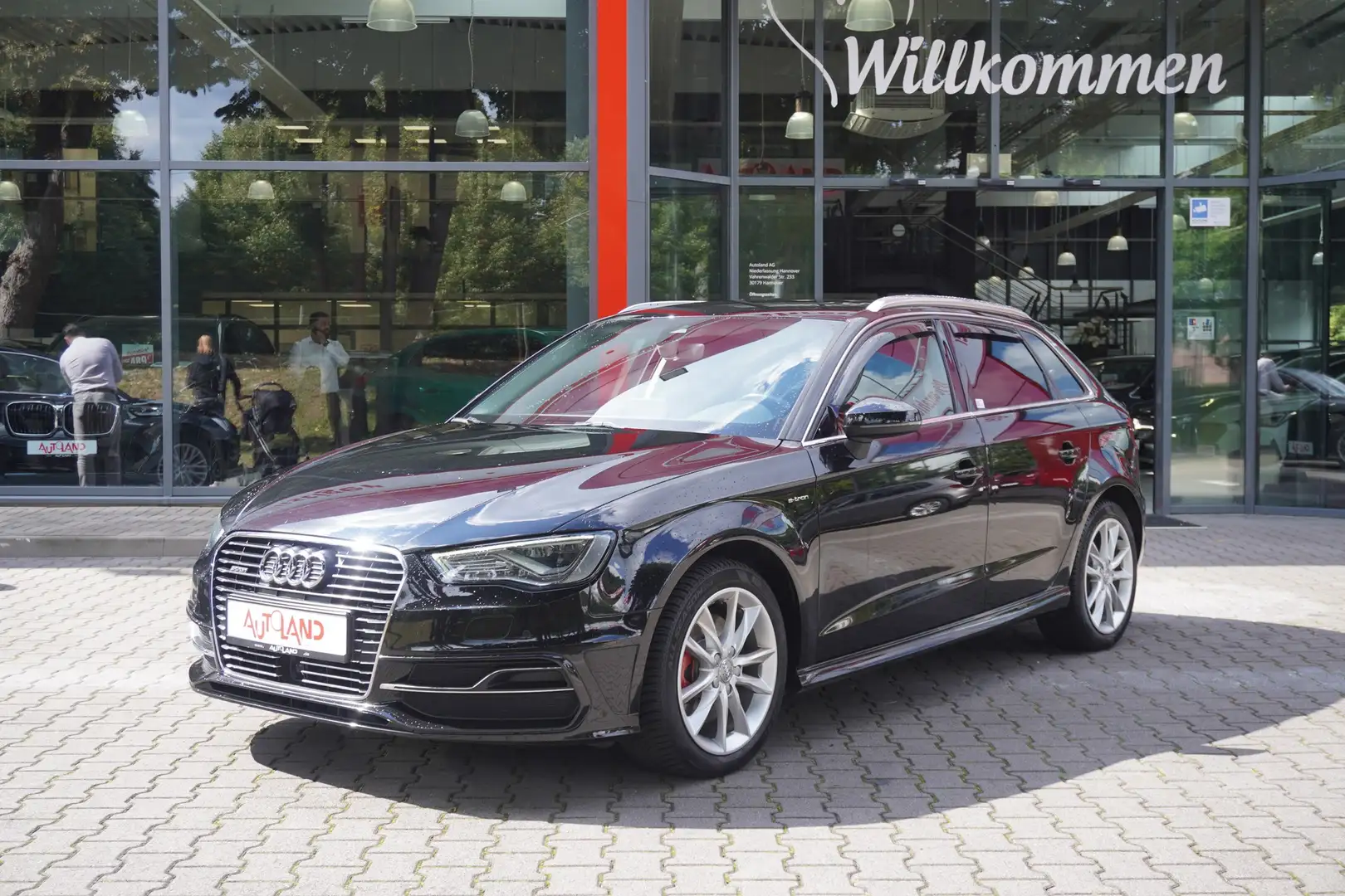 Audi A3 Sportback 1.4 TFSI e-tron design DSG ACC Schwarz - 2