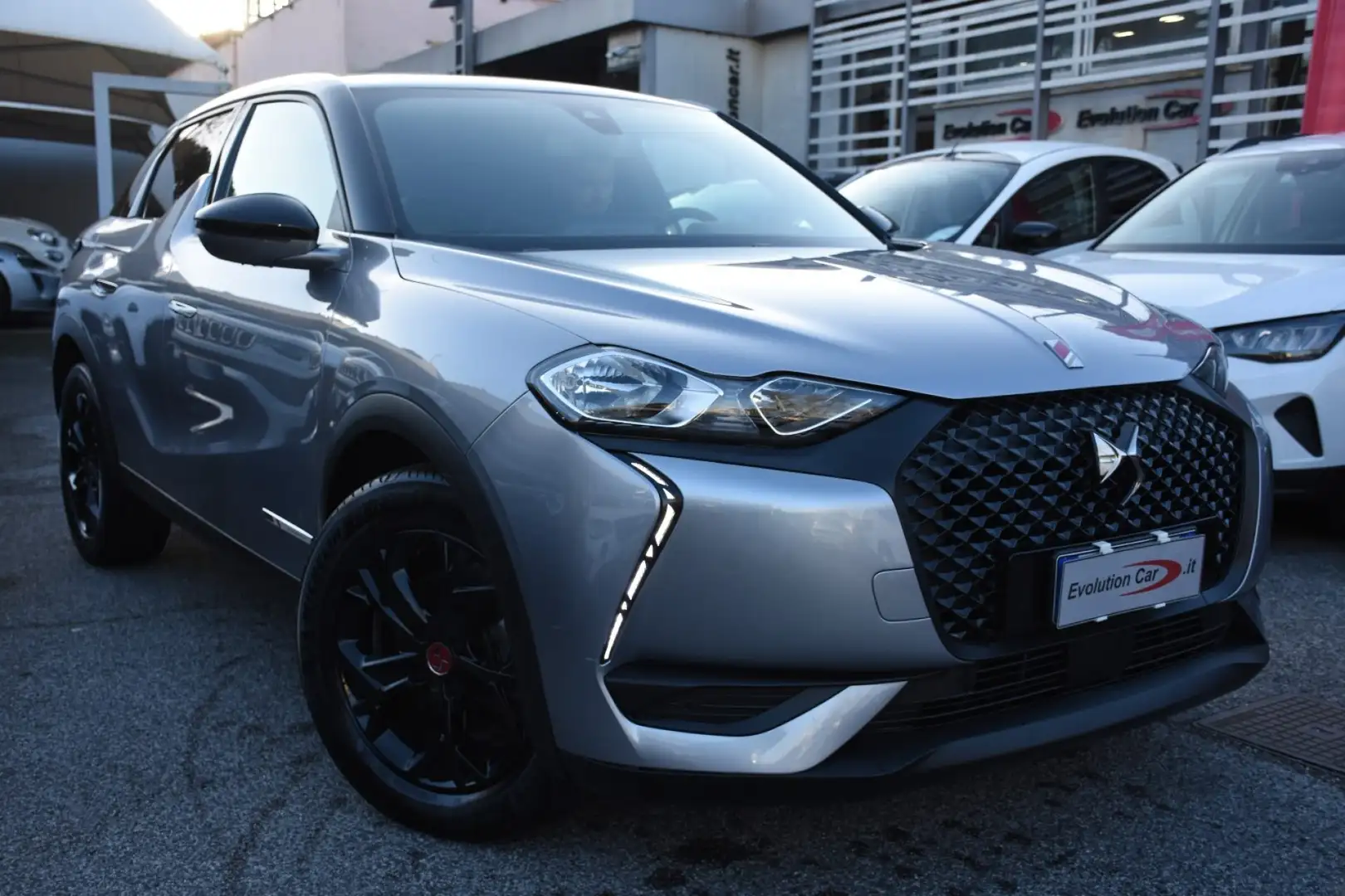 DS Automobiles DS 3 Crossback BlueHDi 130 aut. Performance Line Grigio - 2