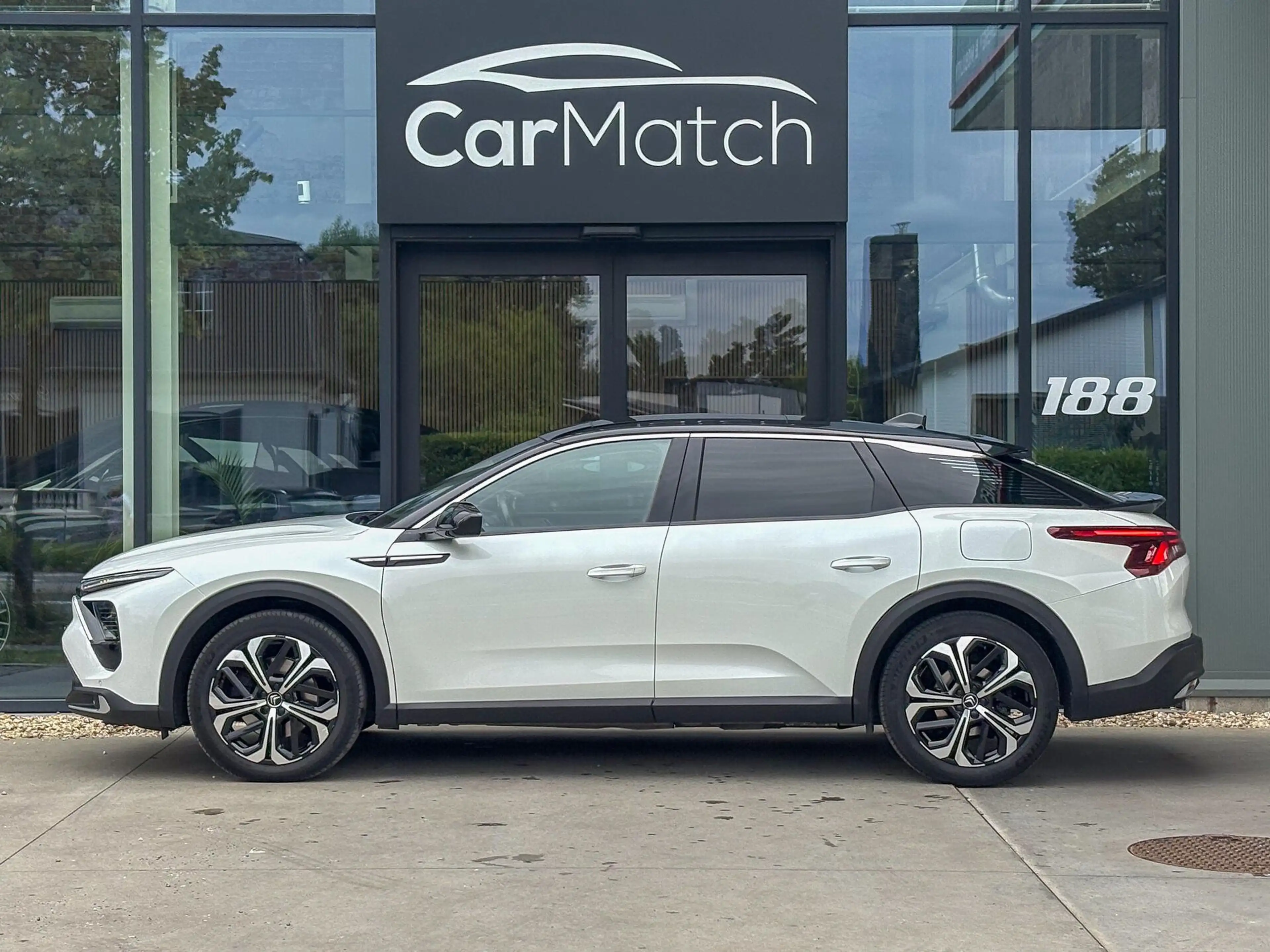 Citroen C5 X 1.6 Plug-in Hybrid Shine Pack — photo 8