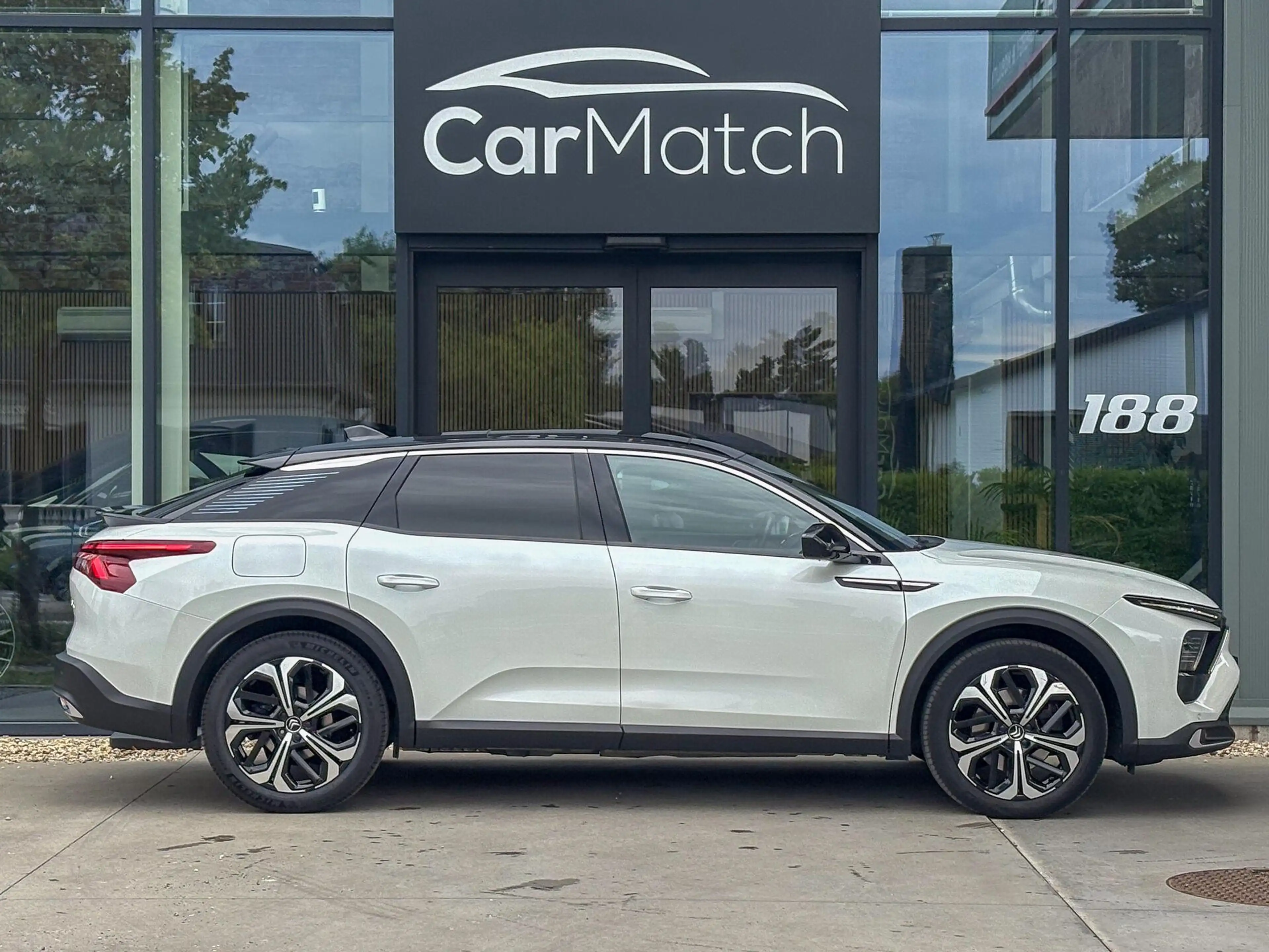 Citroen C5 X 1.6 Plug-in Hybrid Shine Pack — photo 4
