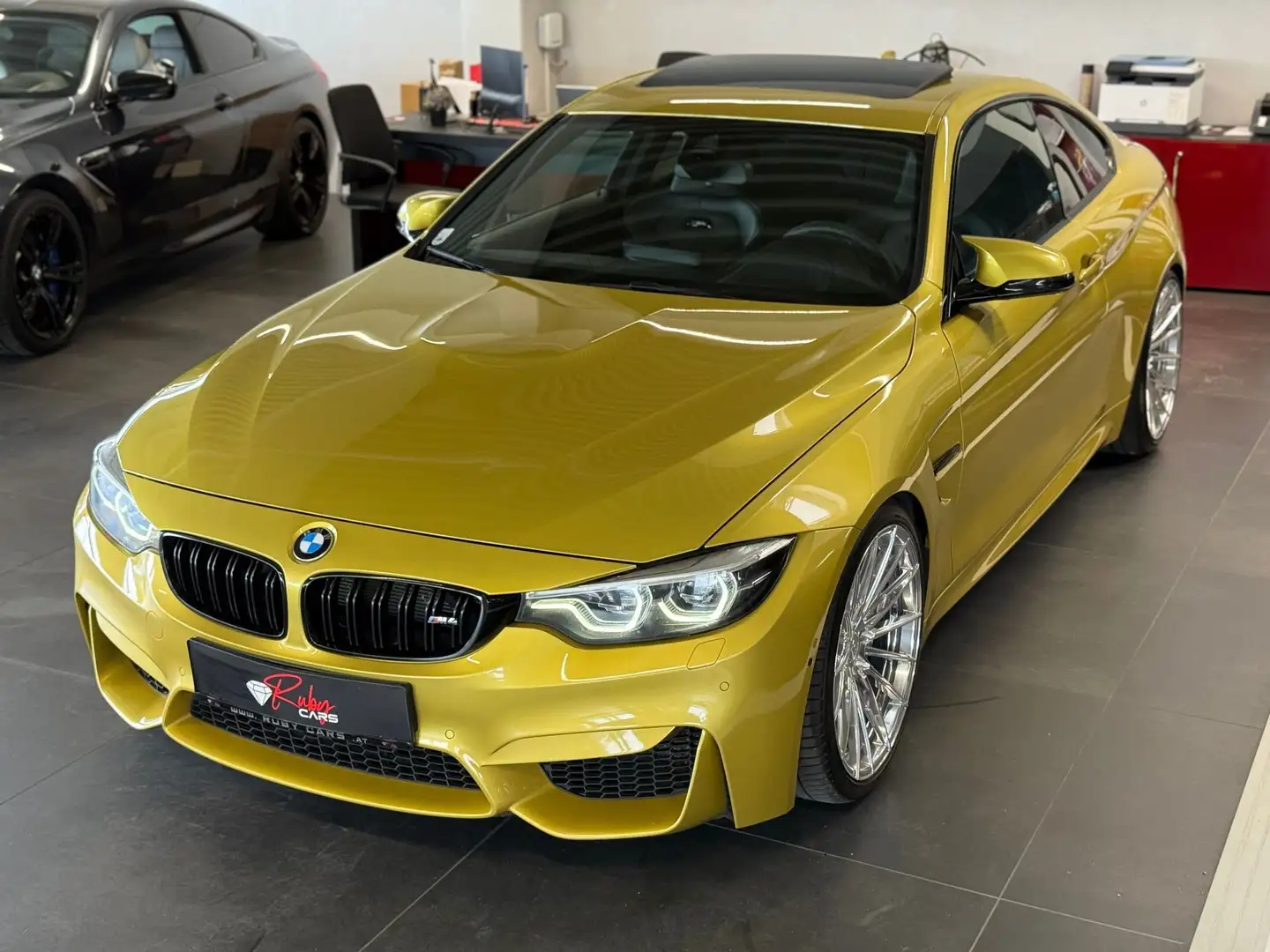 BMW M4 F82  Competition M-DKG - 1