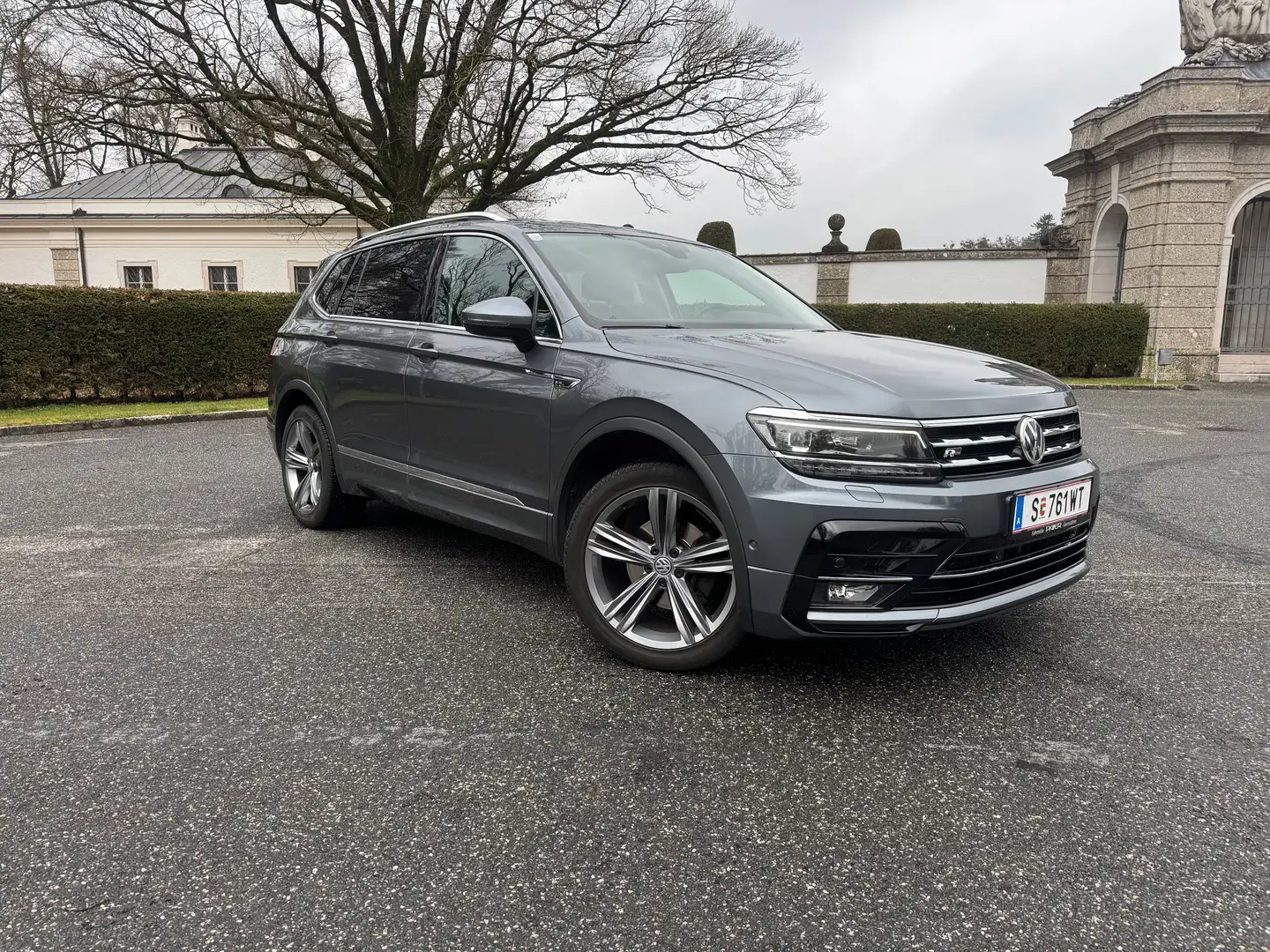 Volkswagen Tiguan Allspace Tiguan 1,5 TSI Allspace Highline DSG Allspace High Grau - 2