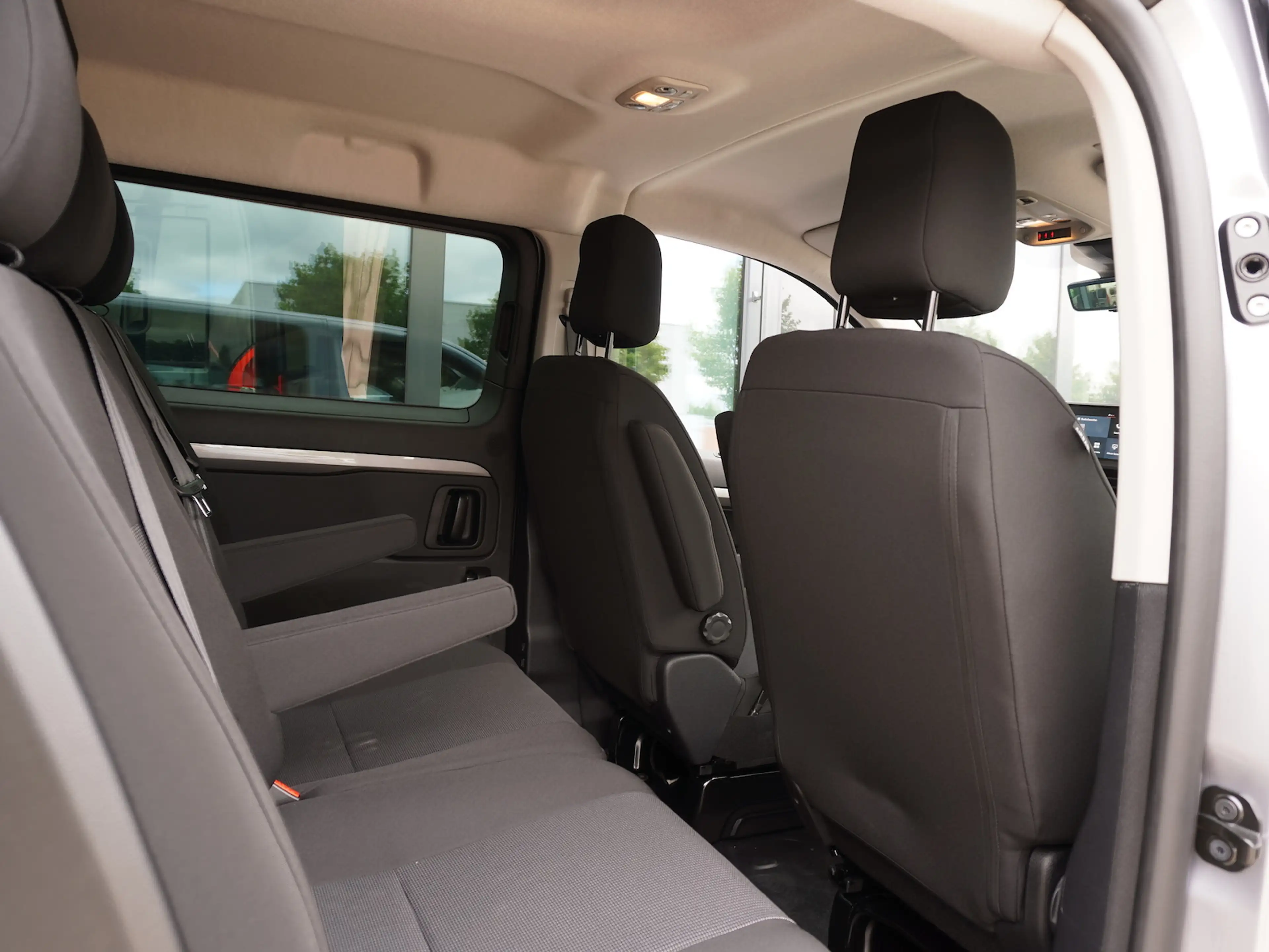 Fiat Scudo MultiCab L2 / 75 kW/h / Vollausstattung — photo 10