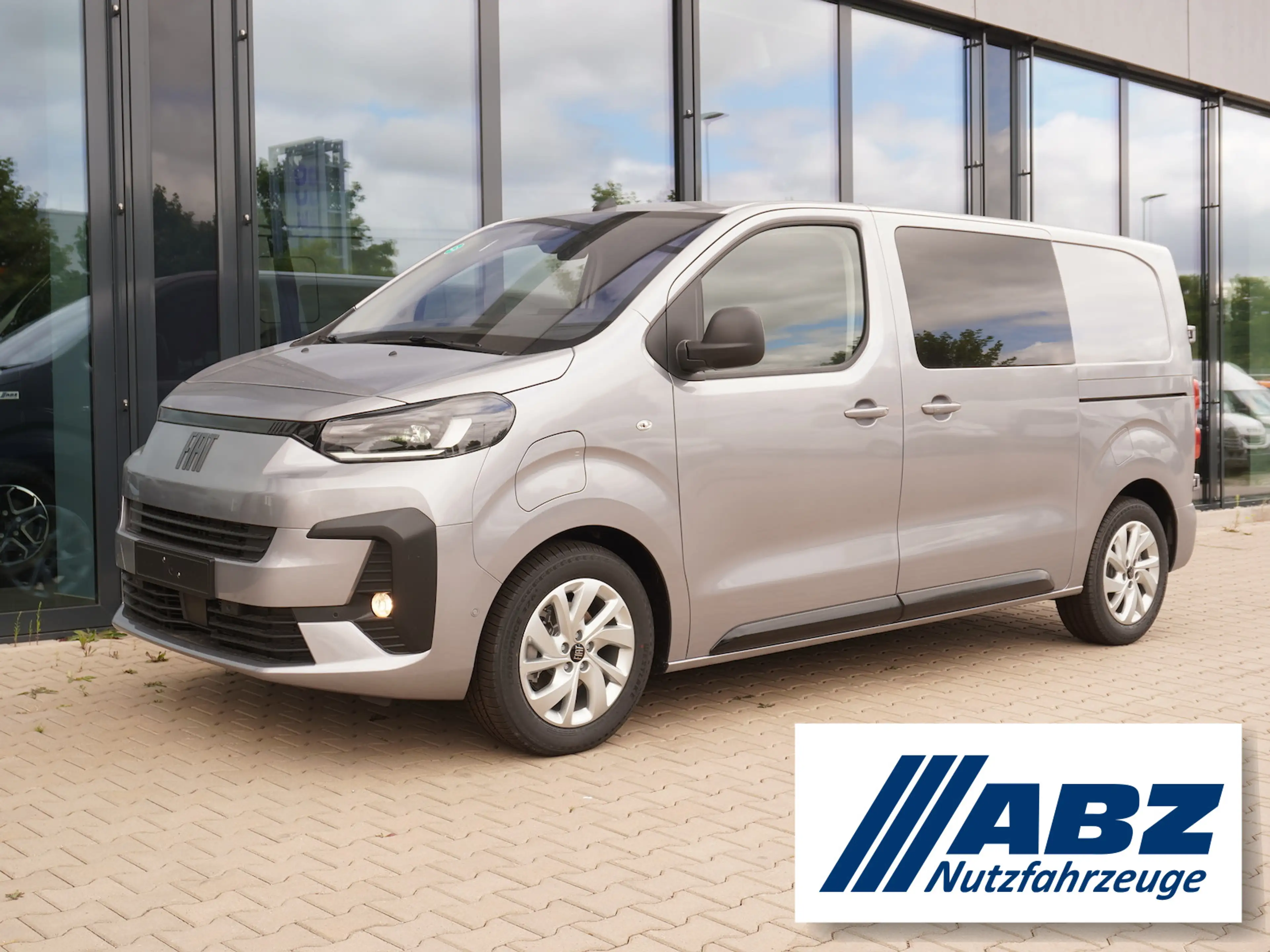Fiat Scudo MultiCab L2 / 75 kW/h / Vollausstattung