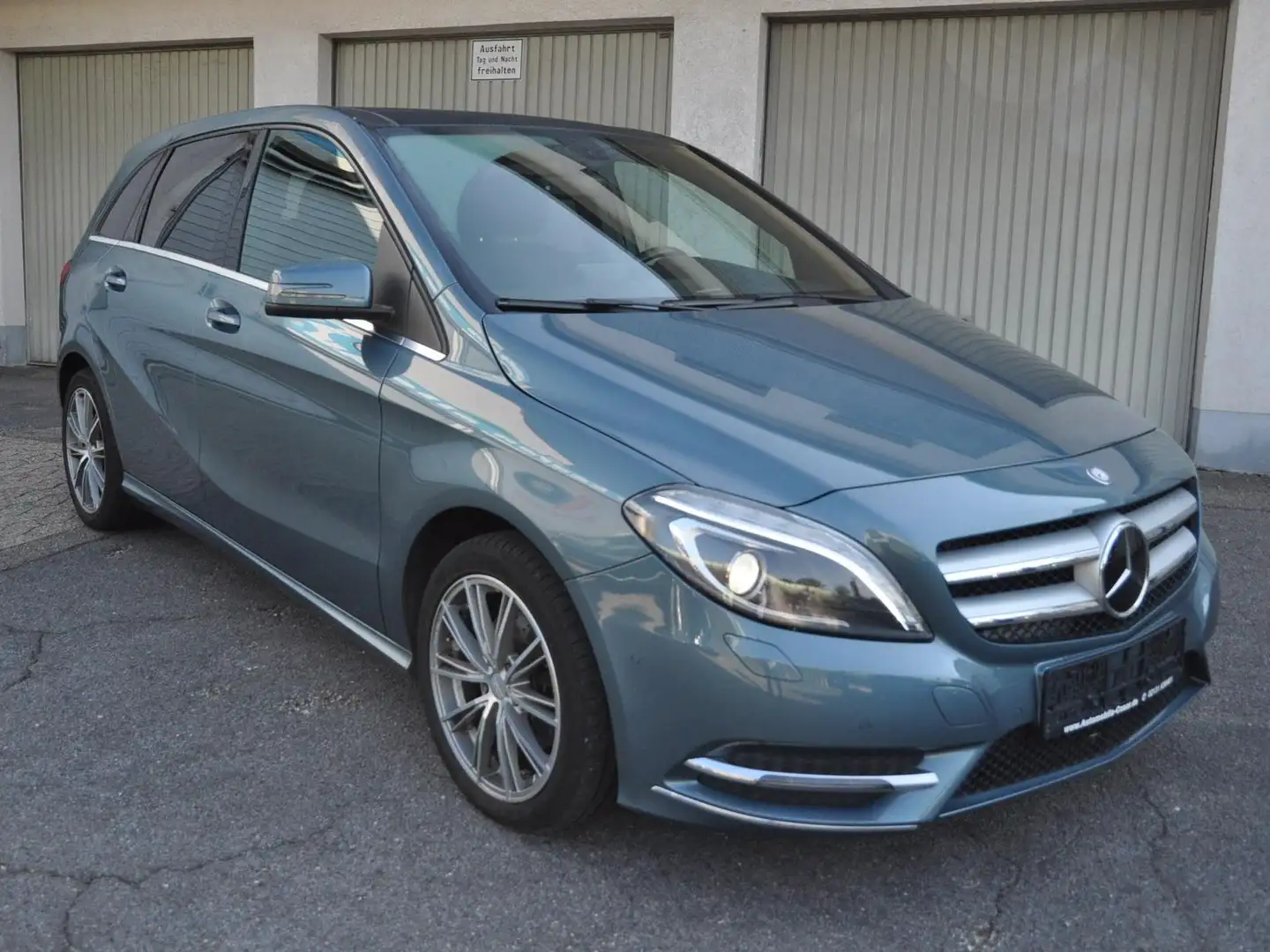 Mercedes-Benz B 200 B 200 Automatik*Panorama-Kamera-Sport Paket** Blau - 1