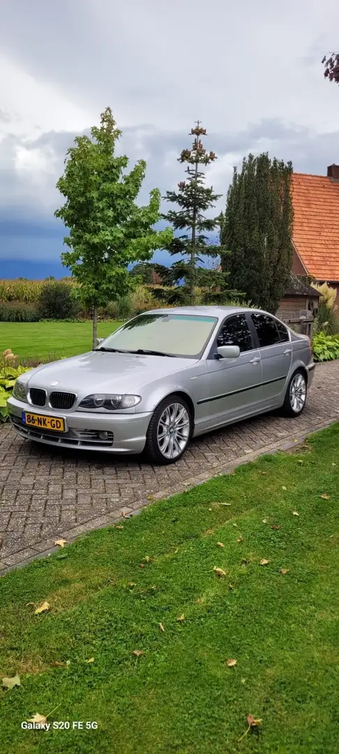 BMW 330 330d - 1