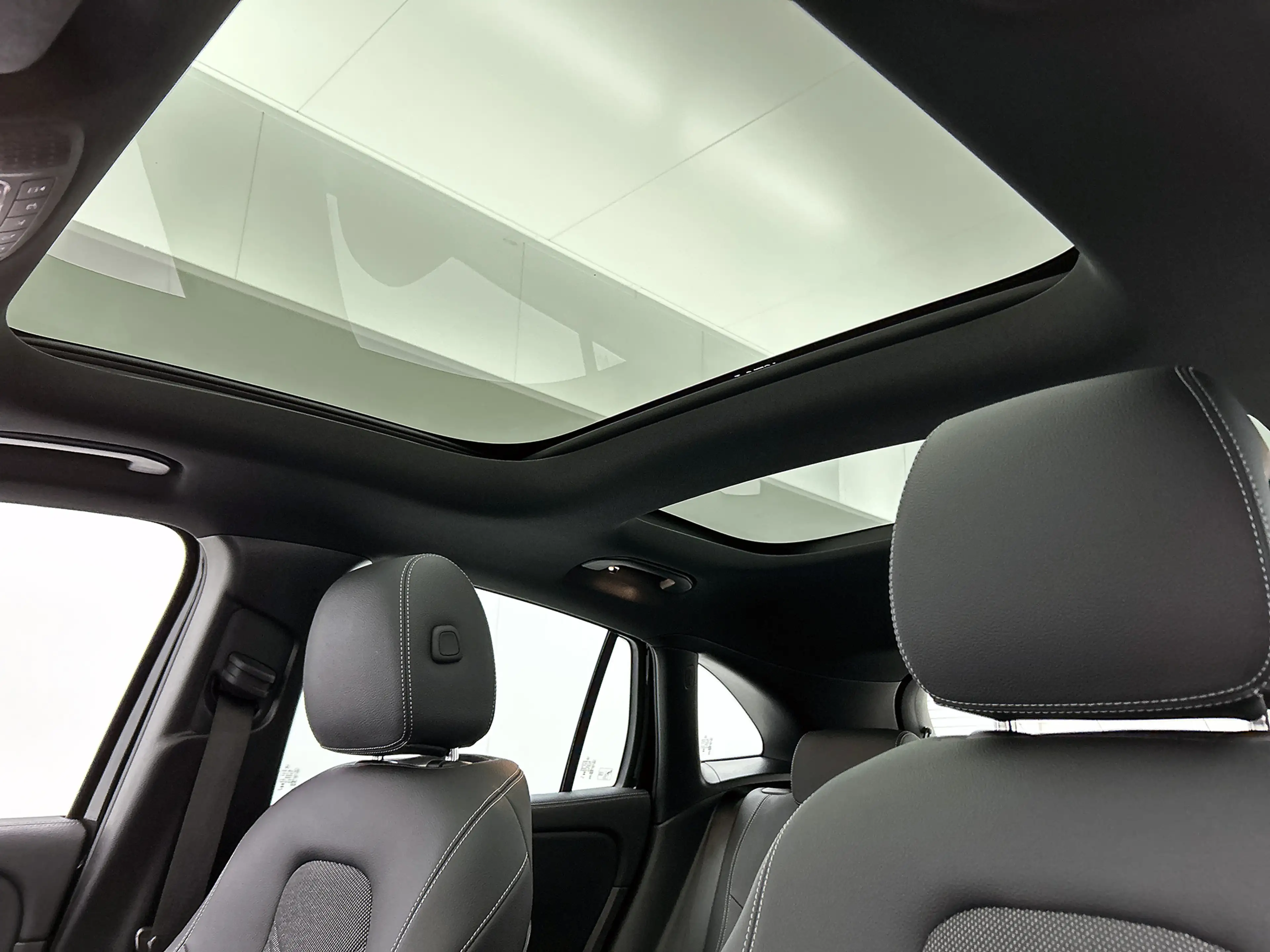 Mercedes-Benz EQA 250 250+ Business Line 71 kWh Panorama Schuif-Kantelda — photo 13
