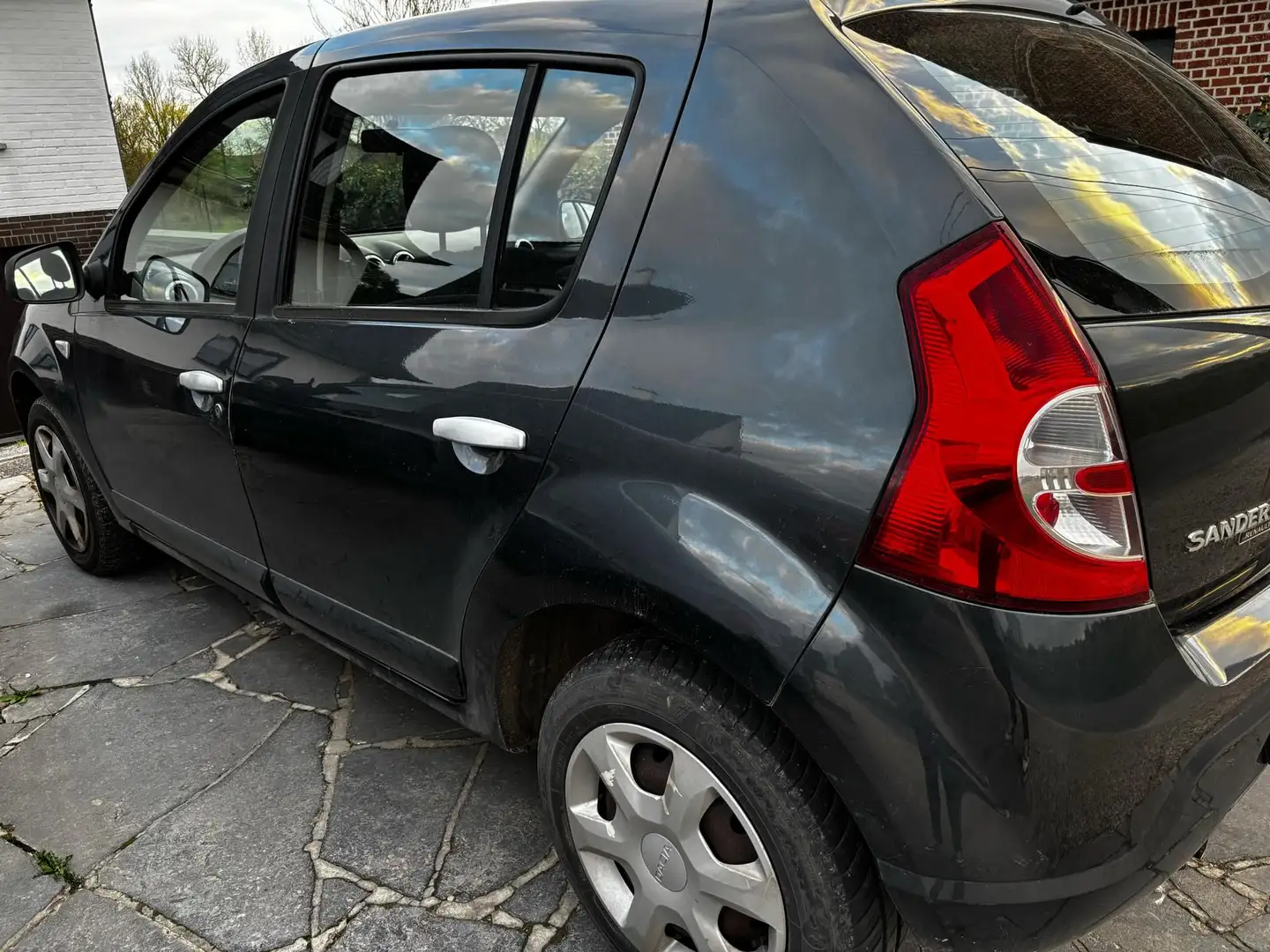 Dacia Sandero Sandero 1.4i Ambiance Bleu - 1