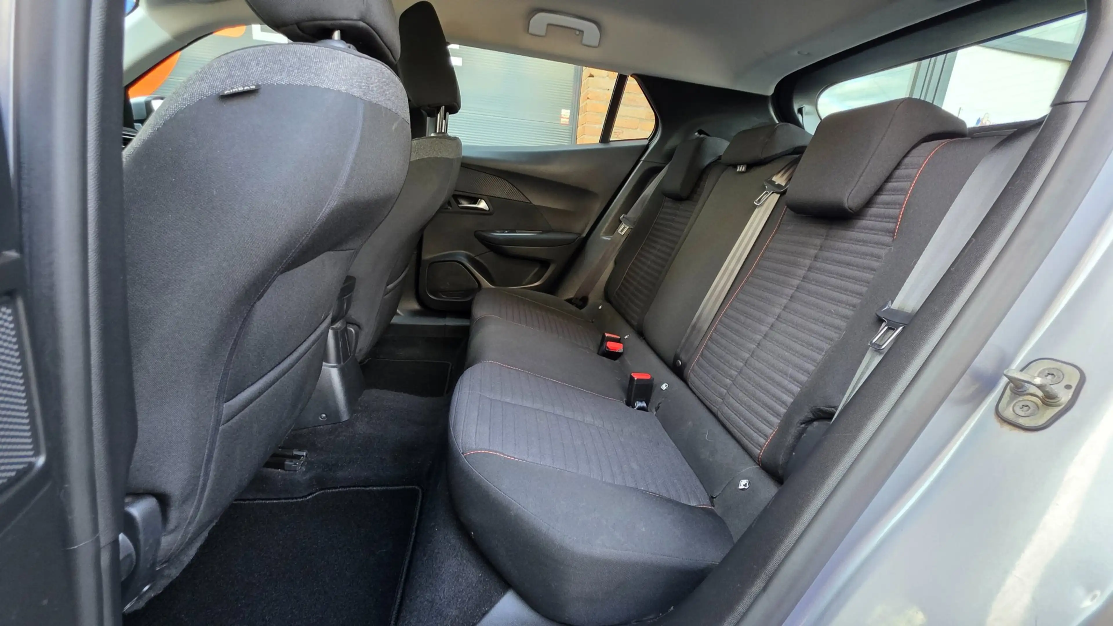 Peugeot 2008 1.2 PureTech Blue Lease Active l groot scherm l — photo 14