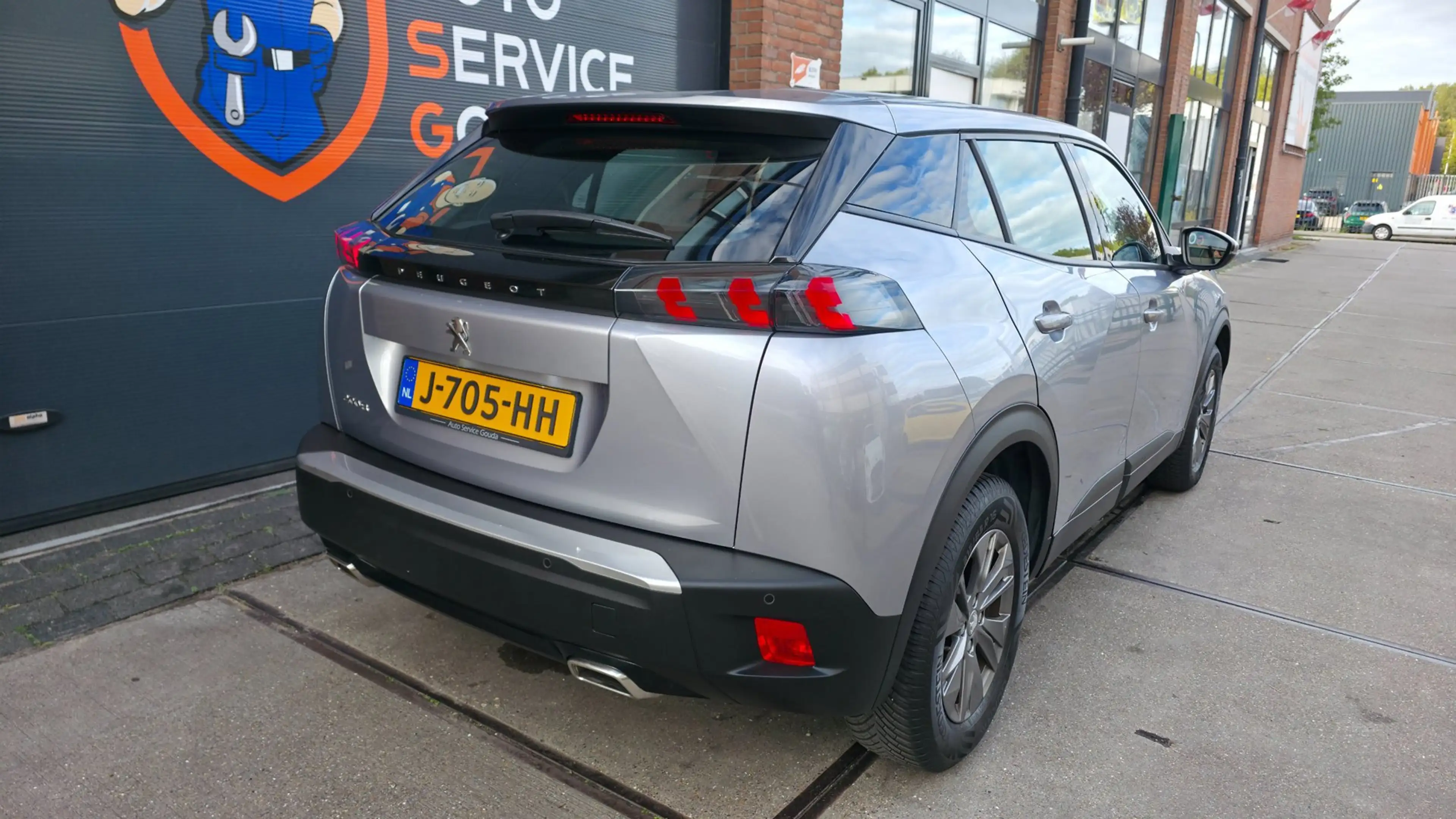 Peugeot 2008 1.2 PureTech Blue Lease Active l groot scherm l — photo 5