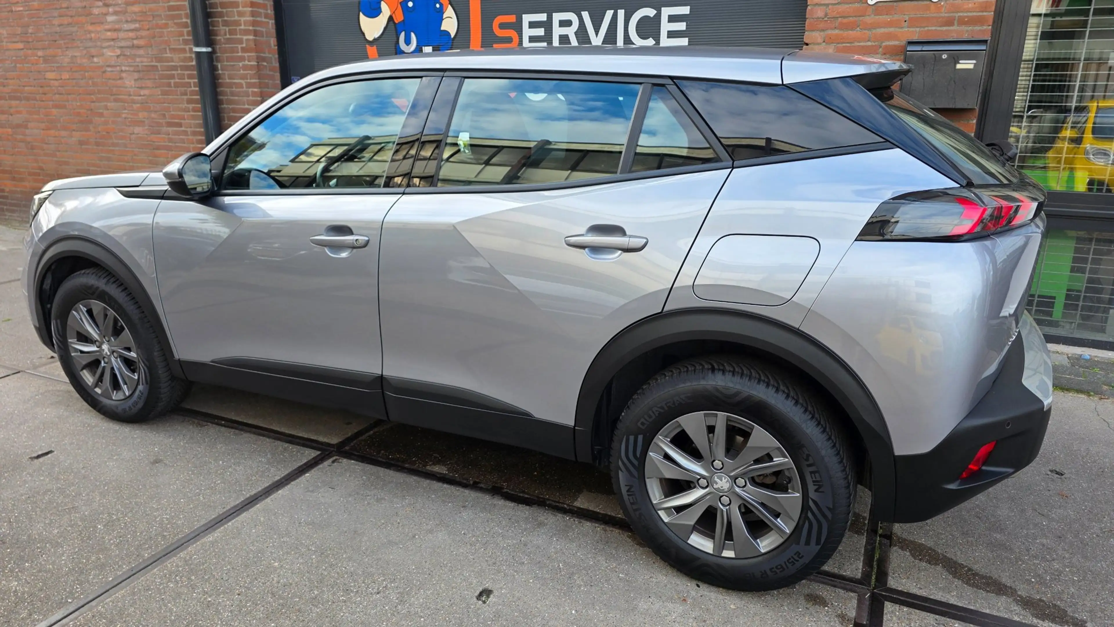 Peugeot 2008 1.2 PureTech Blue Lease Active l groot scherm l — photo 10