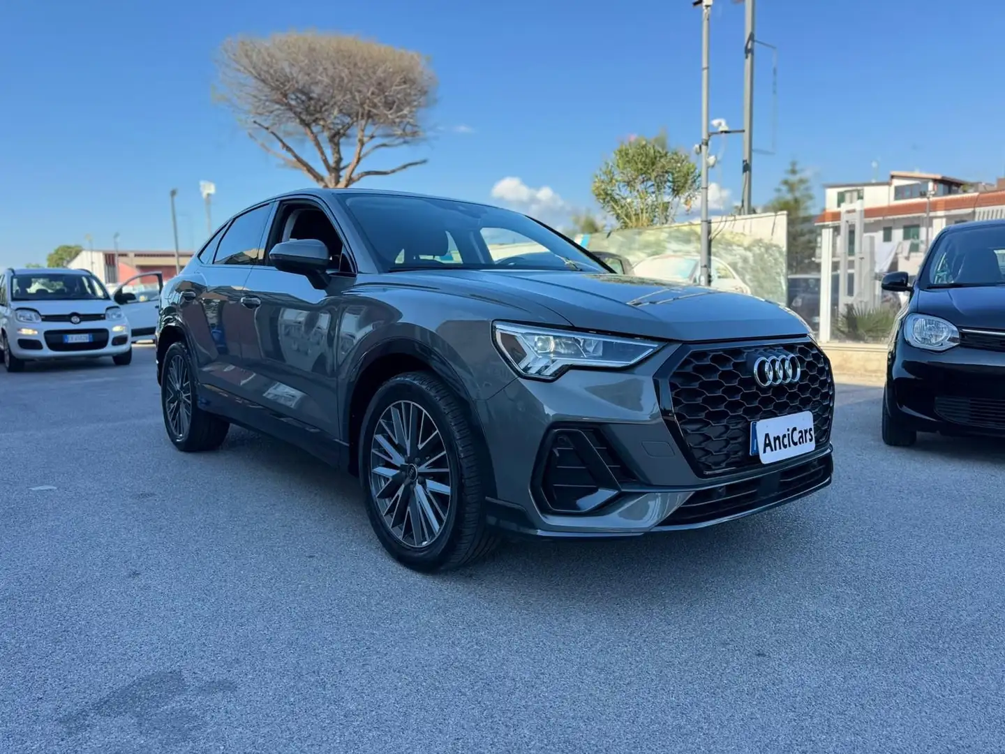 Audi Q3 Q3 SPB 35 TFSI S tronic Business Plus Grigio - 2