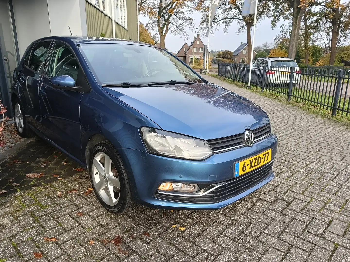 Volkswagen Polo 1.2 TSI Highline 90 pk | Cruise control | Climate Blauw - 2