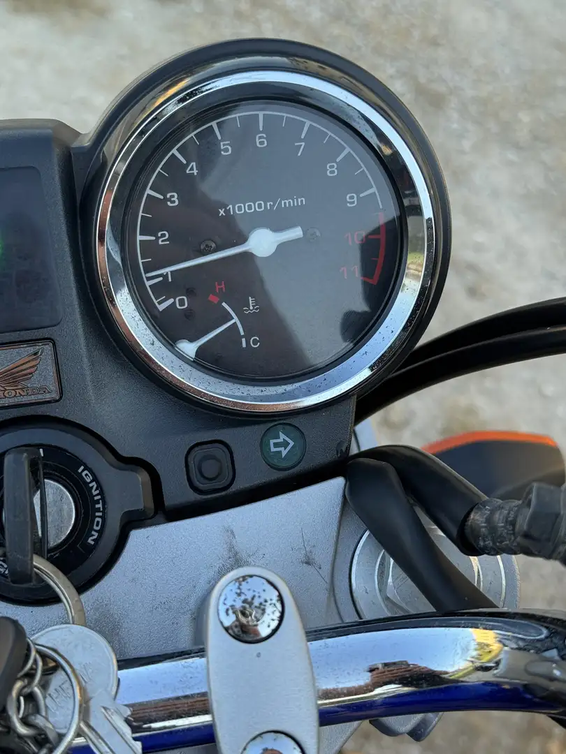 Honda Hornet 900 Blauw - 1