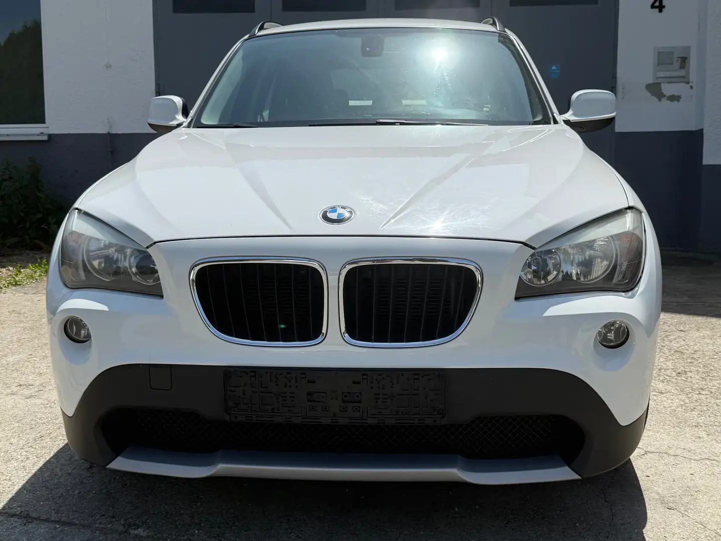 BMW X1 sDrive18d*Pdc* Weiß - 2