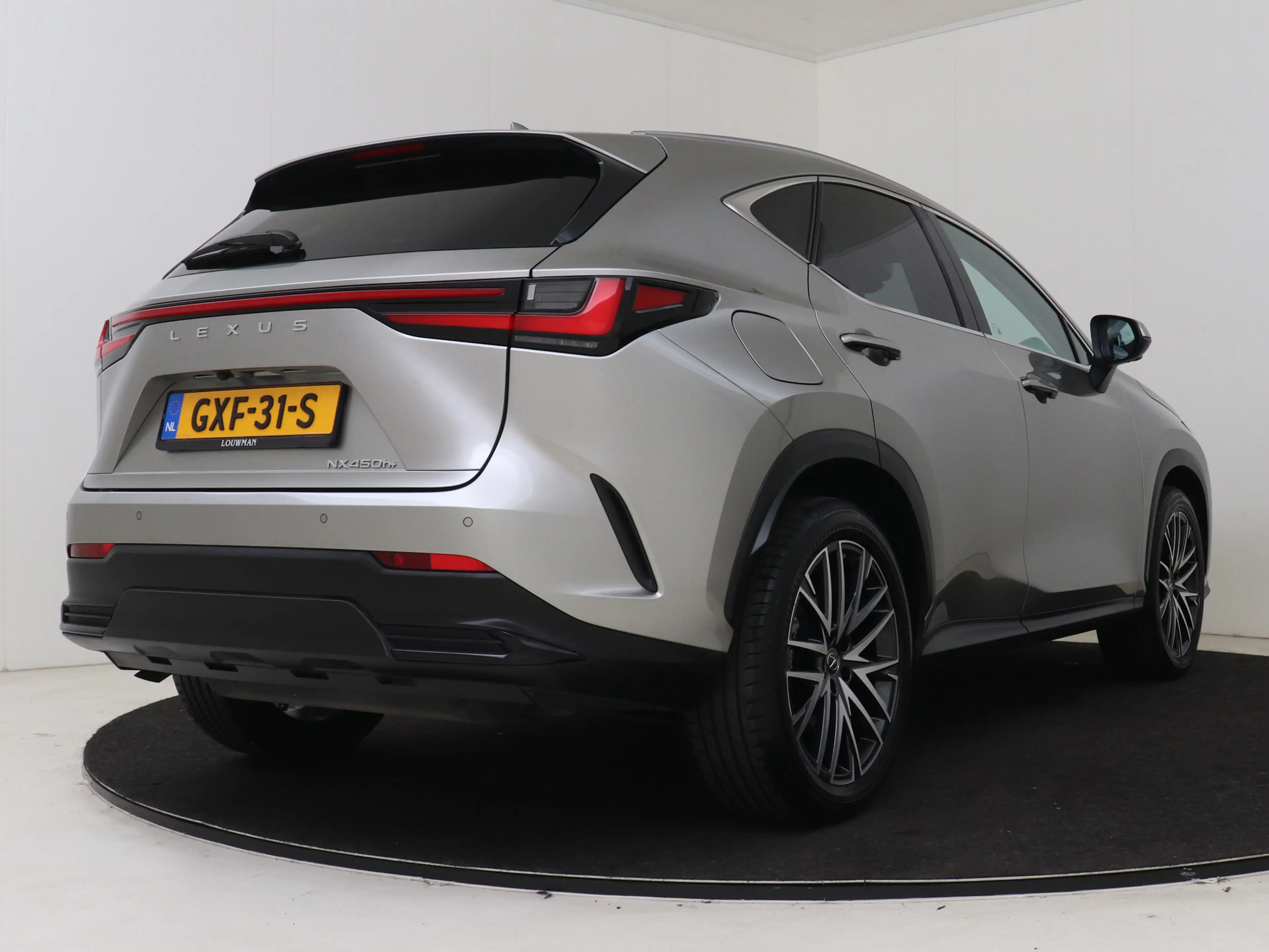 Lexus NX 450h+ AWD Luxury Line | Dealer Onderhouden | Memory Seat — photo 2