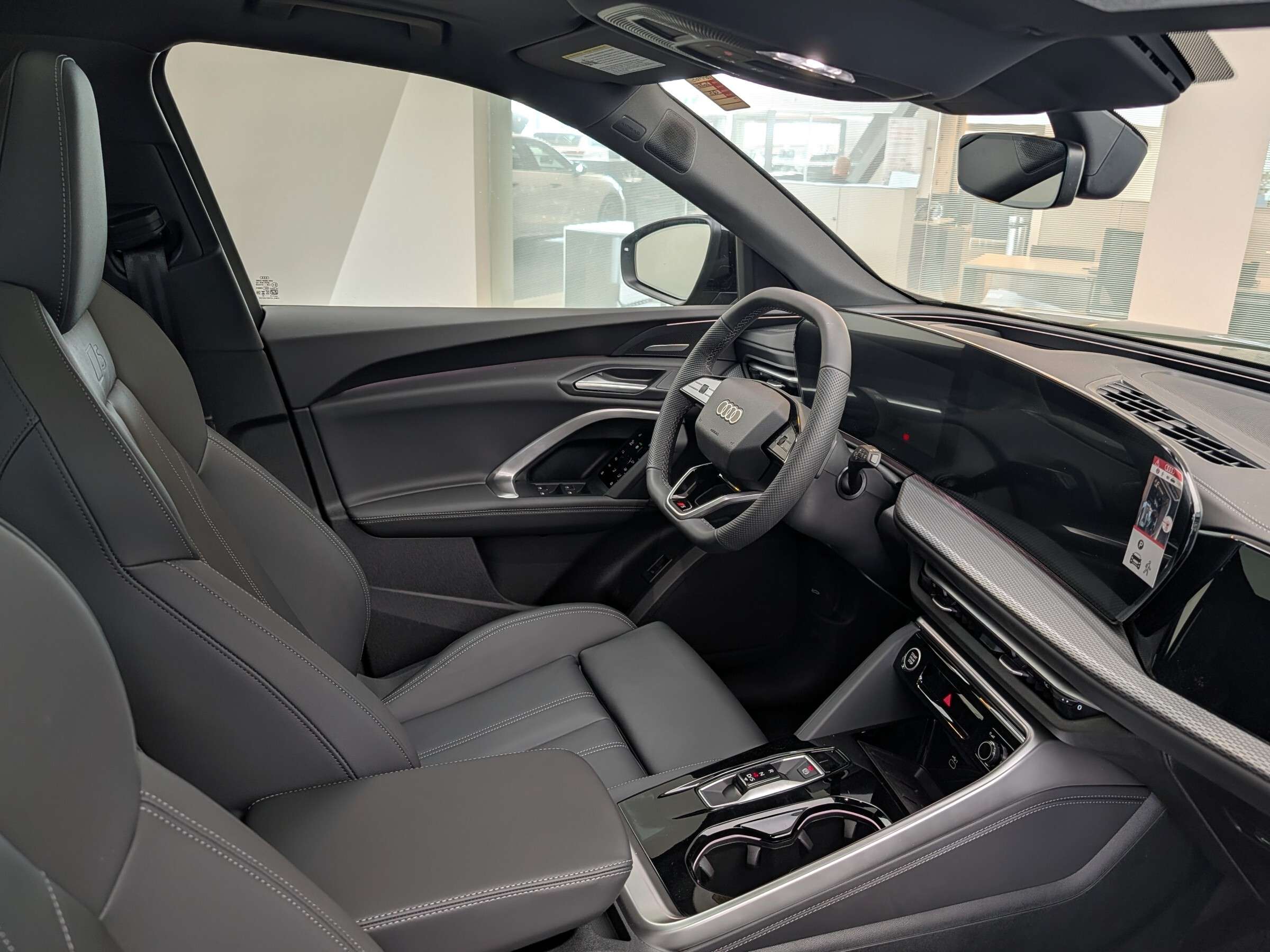 2026 Audi Q5 2.0T thumb 11