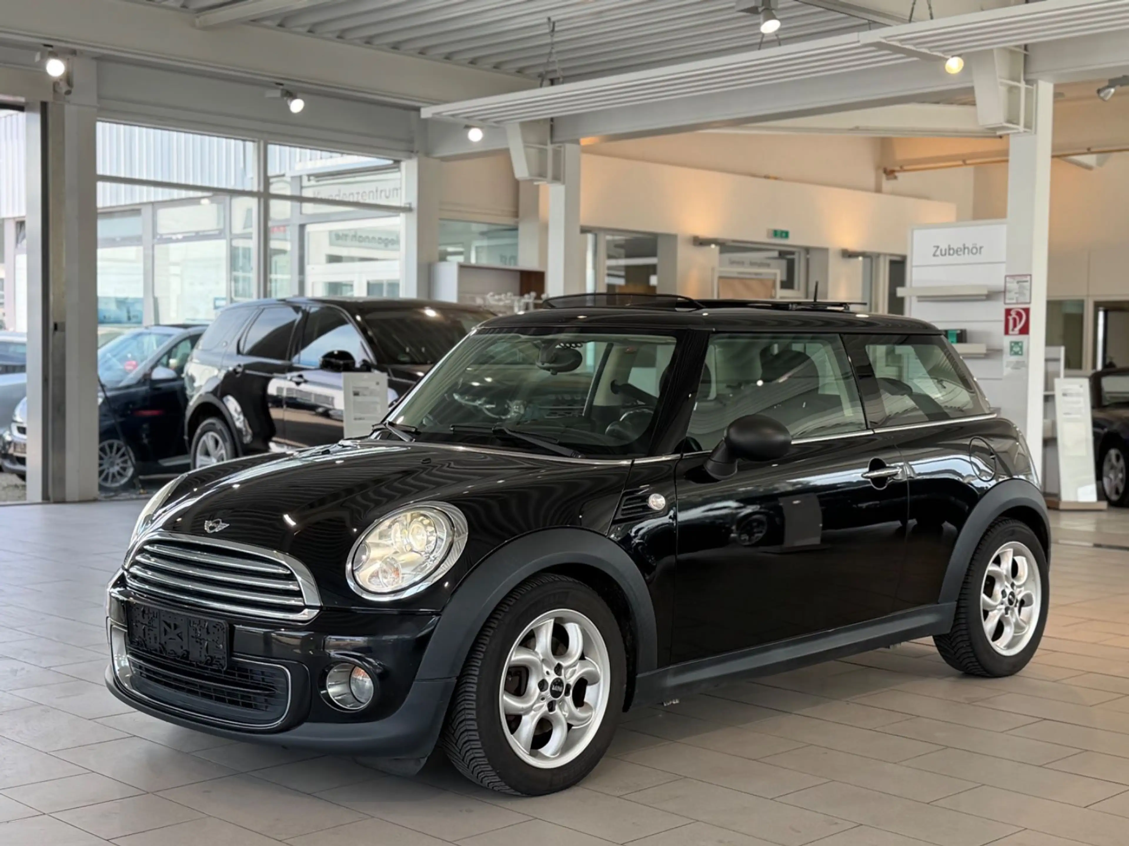 MINI One Mini One*KLIMAAUT.*NAVI*SHZ*BLUET.*S-DACH* — photo 2