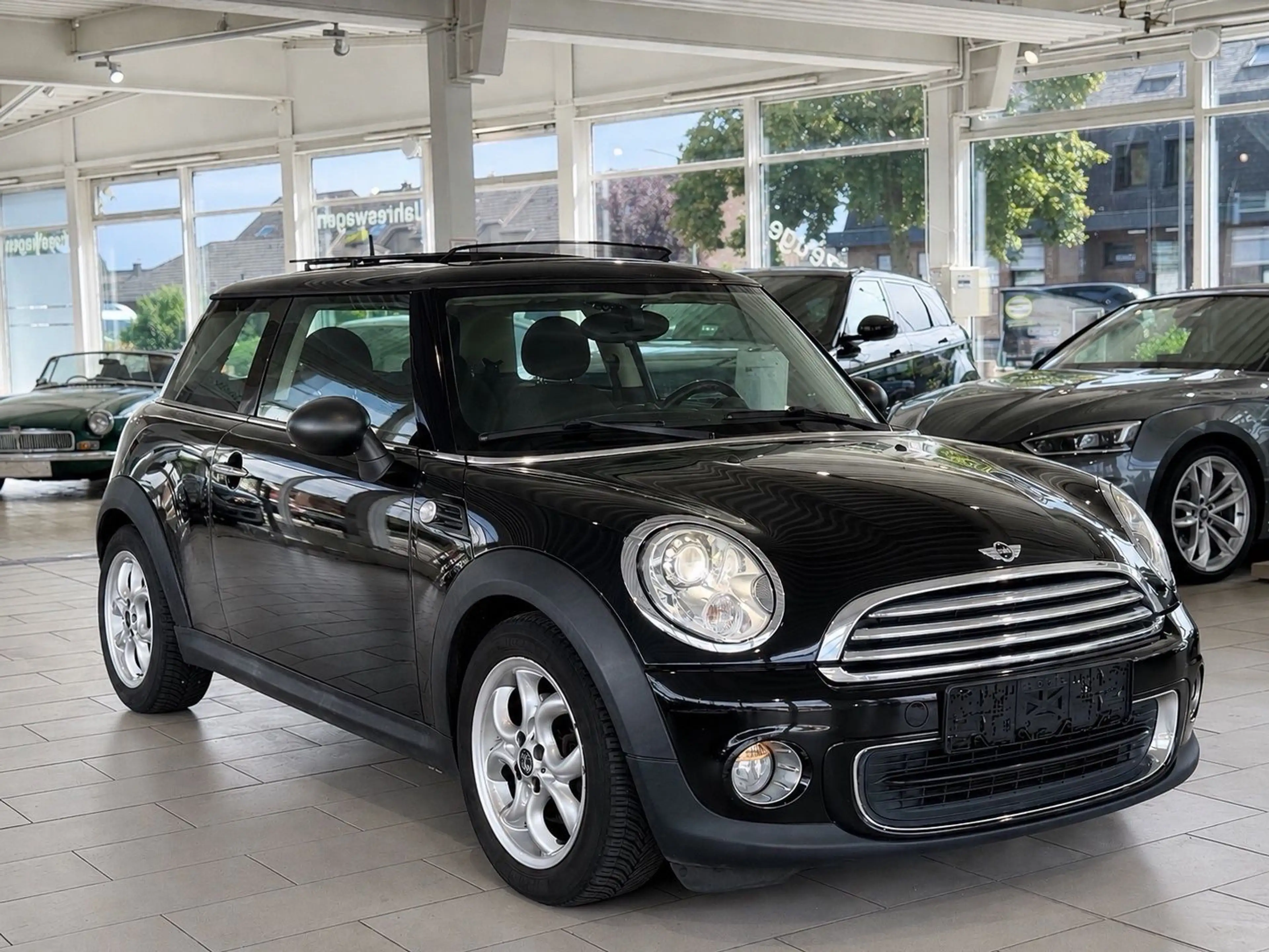 MINI One Mini One*KLIMAAUT.*NAVI*SHZ*BLUET.*S-DACH* — photo 7