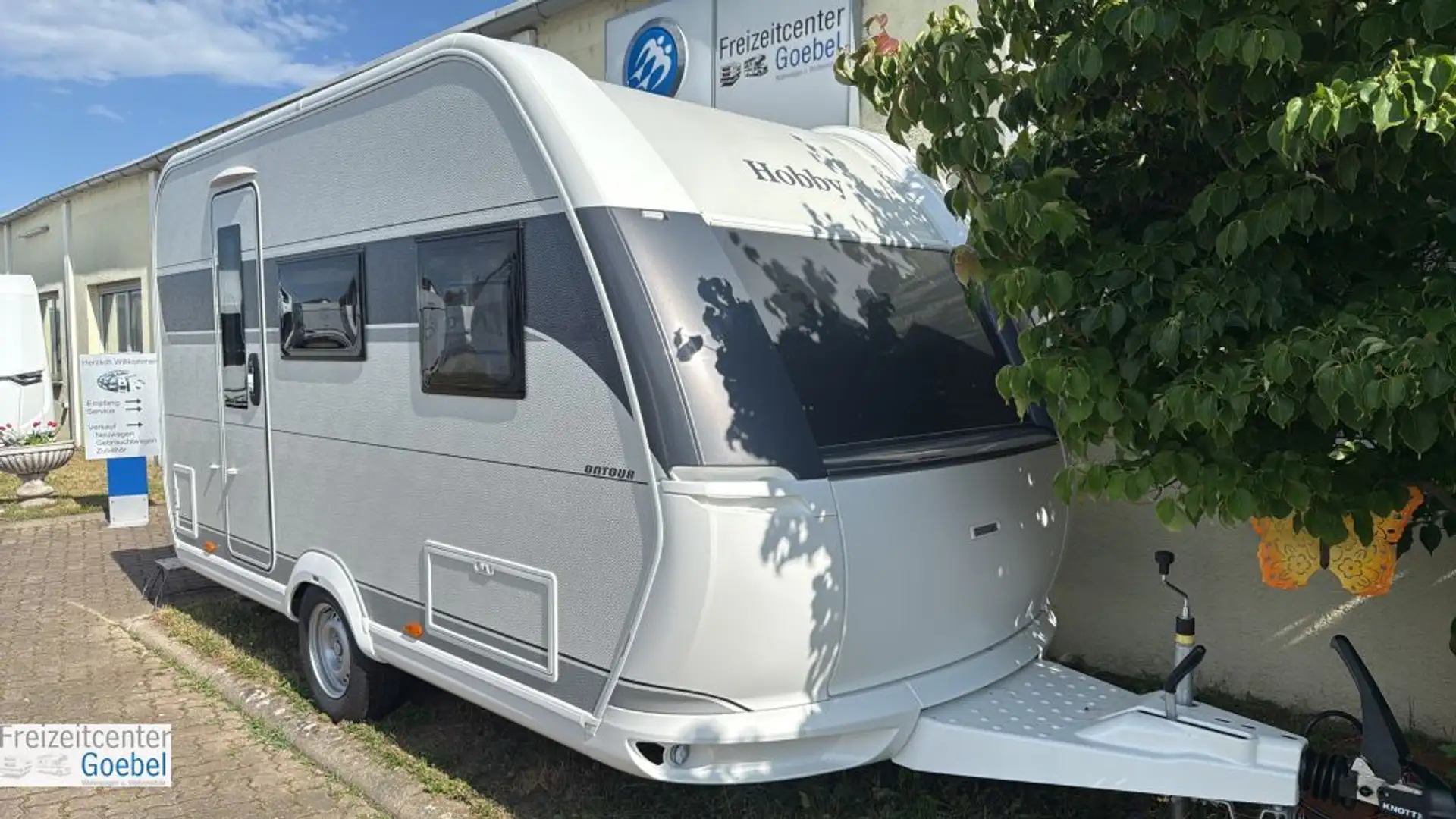 Hobby OnTour 390 SF - 1
