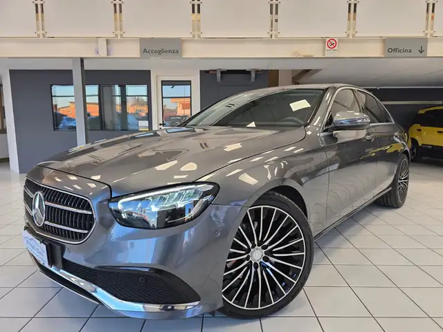 Mercedes-Benz E 220 d 194cv Berlina d Business Sport 4matic auto my20