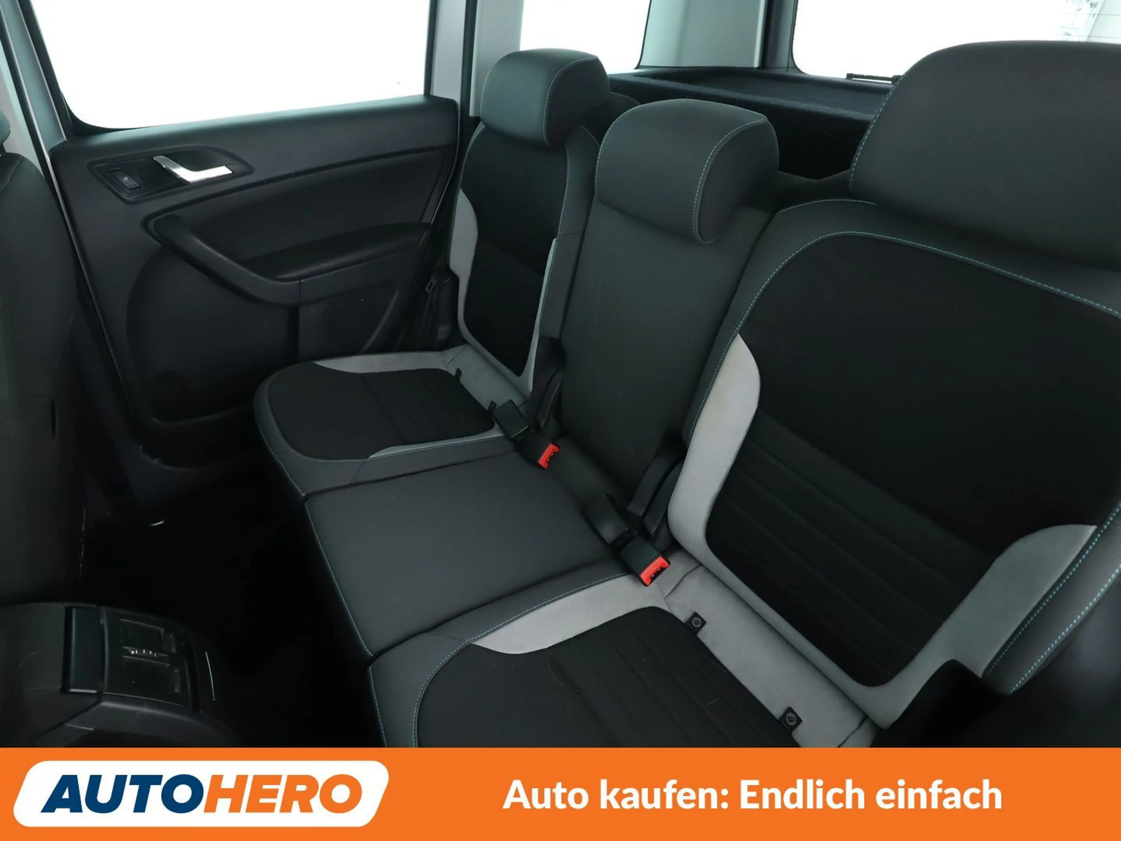 Skoda Yeti 2.0 TDI Joy 4x4 Aut.*NAVI*XENON*TEMPO*PDC*SHZ* — photo 14
