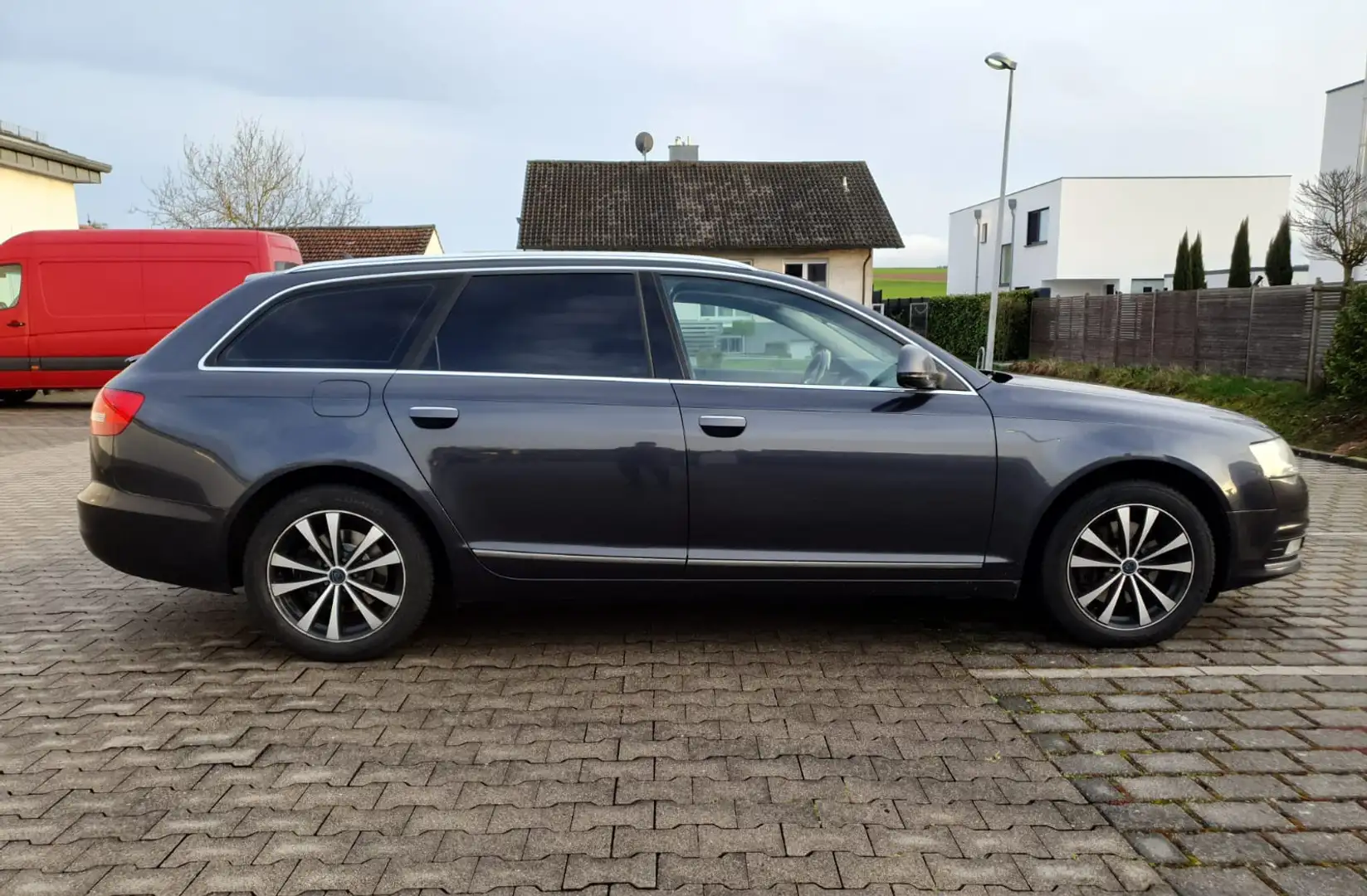 Audi QUATTRO Audi A6 Quattro guter Zustand Schwarz - 2