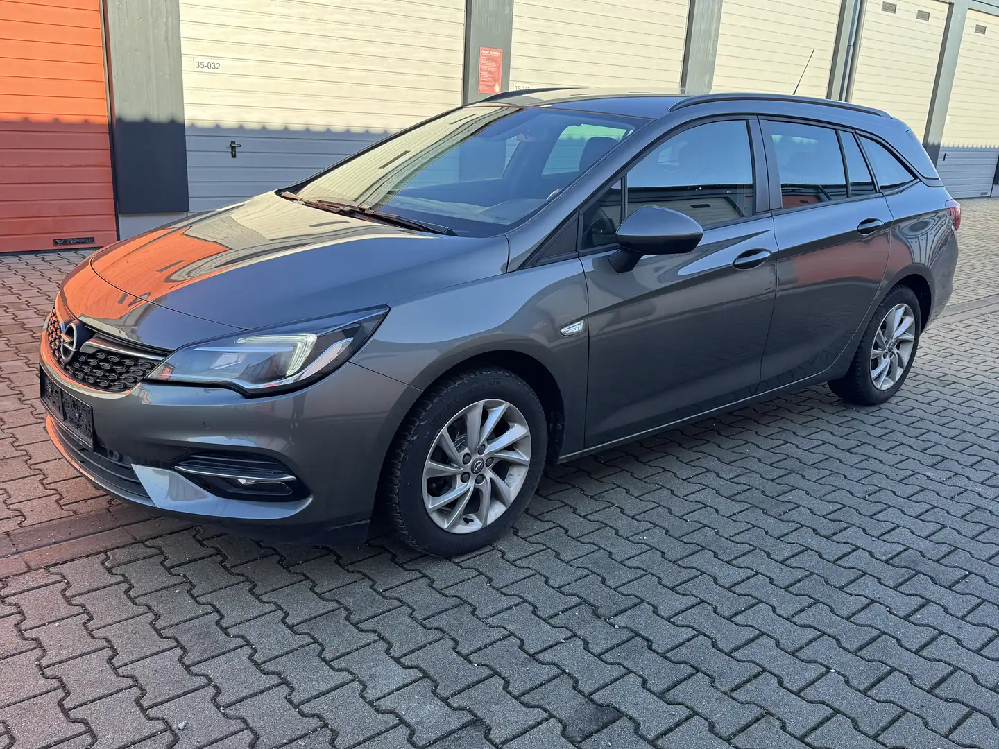 Opel Astra Basis Start/Stop Grau - 2