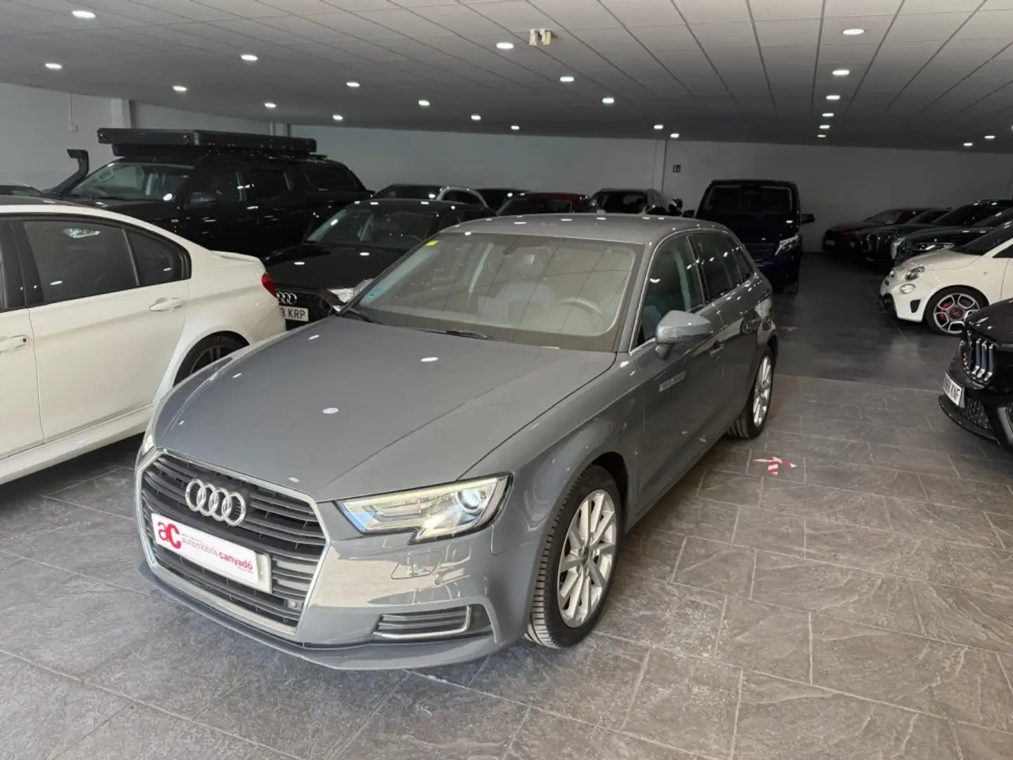 Audi A3 Sportback 1.4 TFSI Cod Ultra 110kW Gris - 2