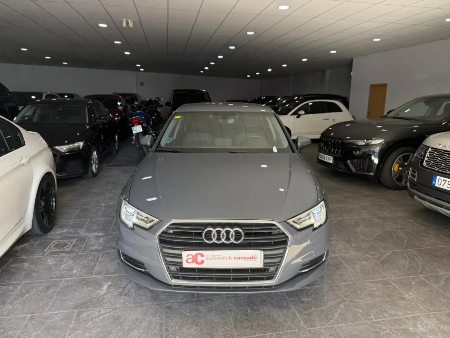 Audi A3 Sportback 1.4 TFSI Cod Ultra 110kW Gris - 1