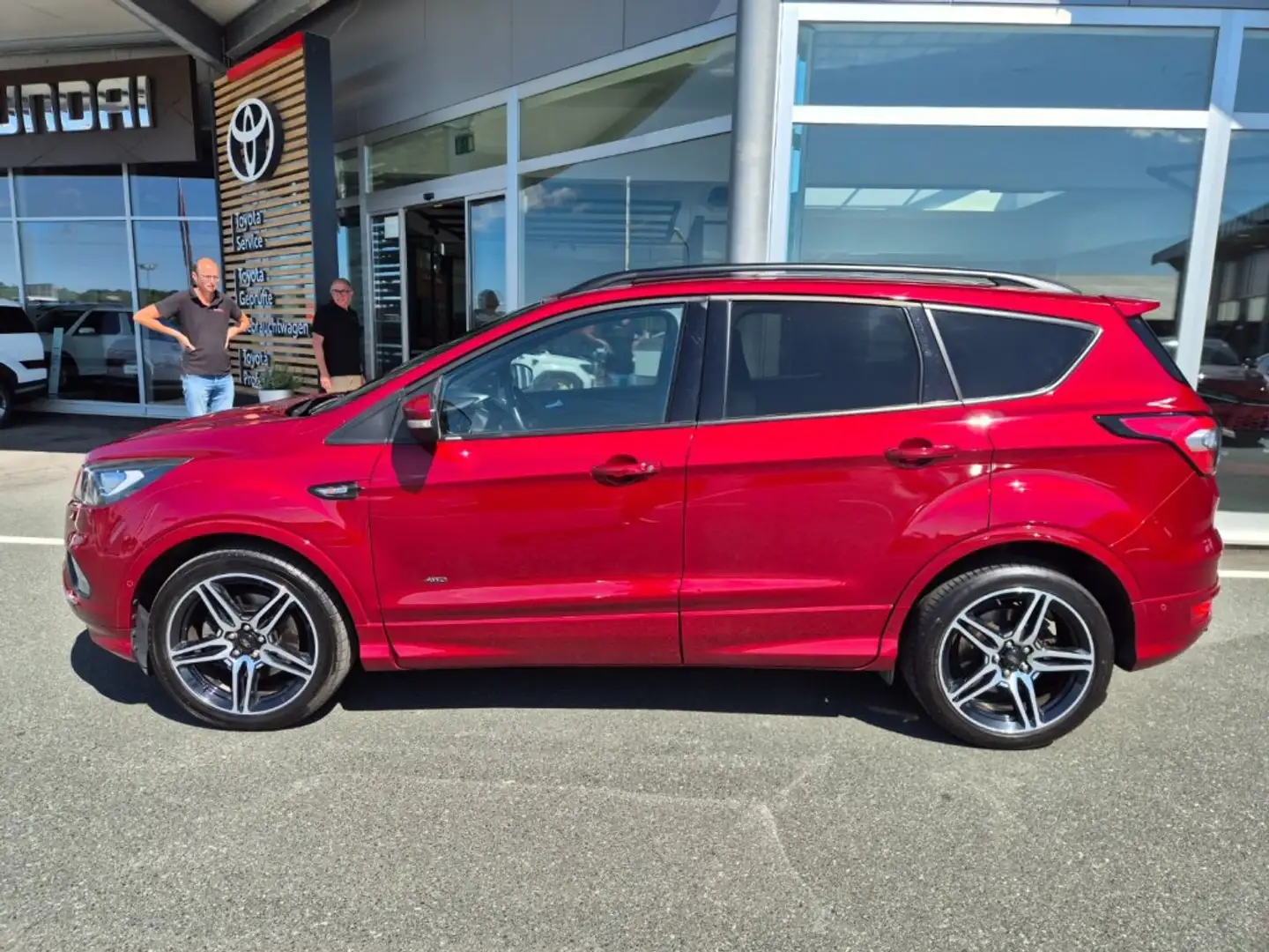 Ford Kuga 2,0 TDCi AWD Aut. ST-LINE *8-Fach*PANO* Rot - 2
