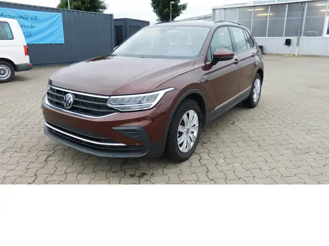 Volkswagen Tiguan view 5