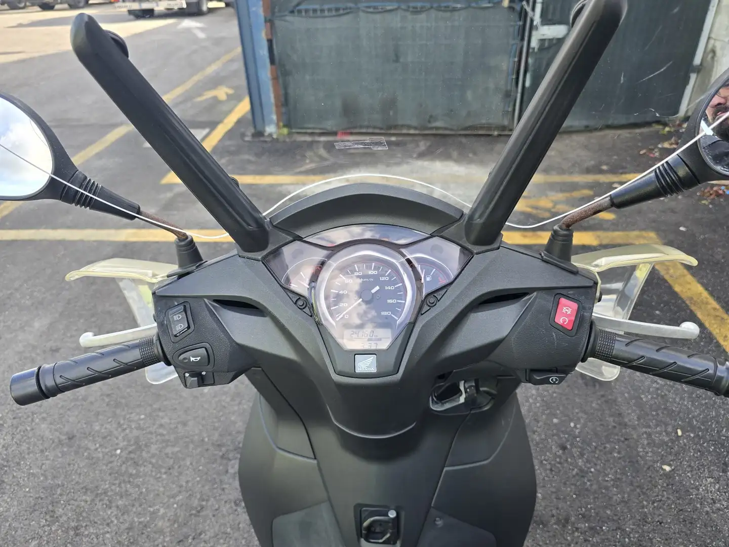 Honda SH 300 Szürke - 2