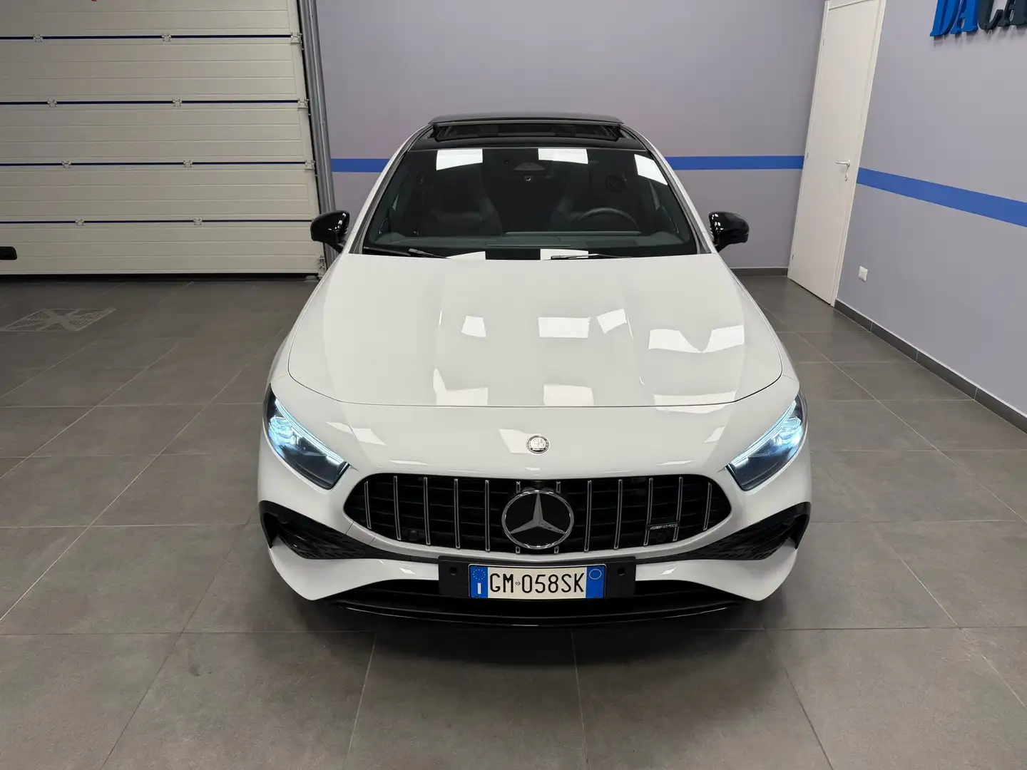 Mercedes-Benz A 35 AMG A35 Line Premium Plus 4matic TETTO-MULTIBEAM-360 Blanc - 2
