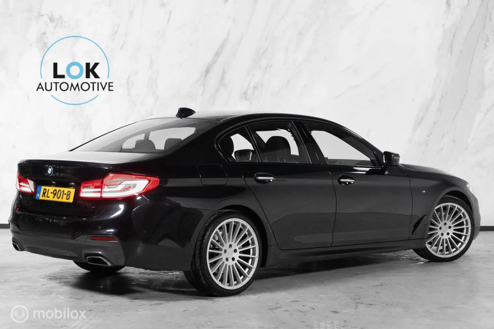 BMW 520 5-serie 520i High Executive LED|DIGITALDASH|3SLEUT Zwart - 2