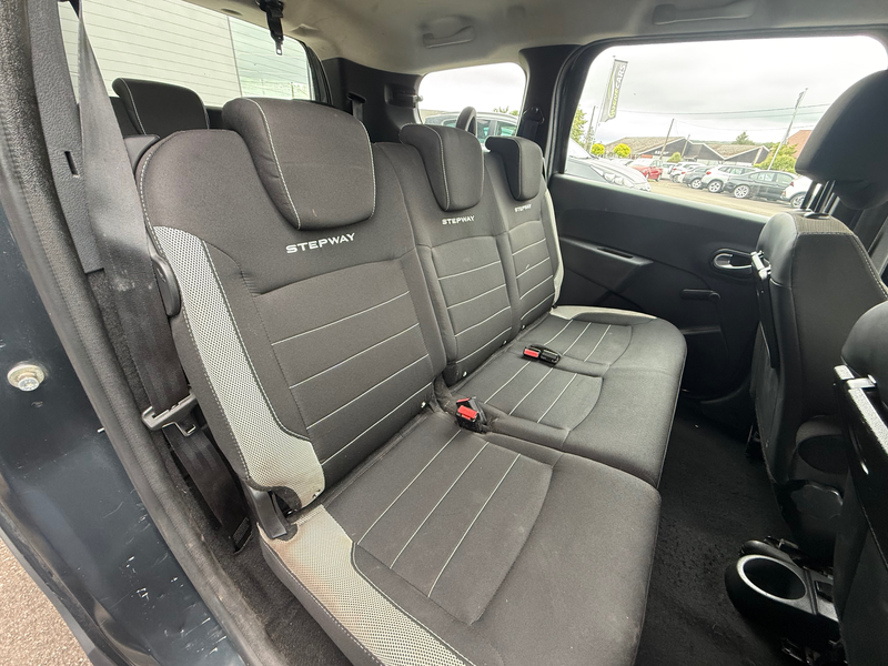 Dacia Lodgy Lodgy Stepway 1.2 TCe Urban Explorer 7pl. — photo 8