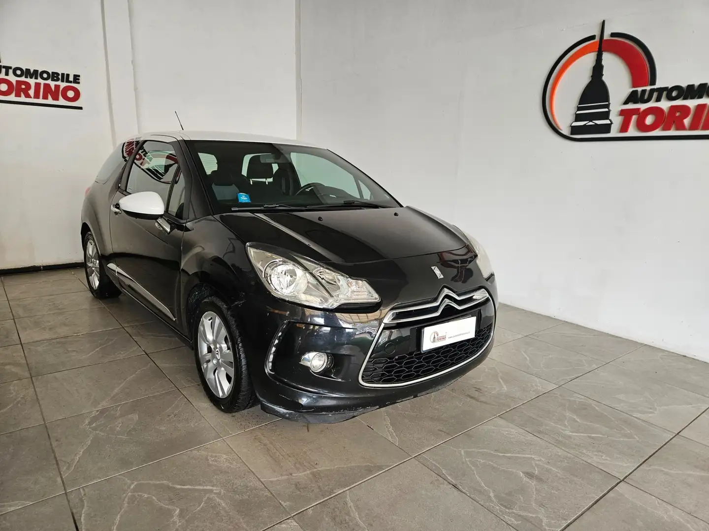 DS Automobiles DS 3 DS 3 1.4 HDi 70 Just Black Neopatentati Nero - 1
