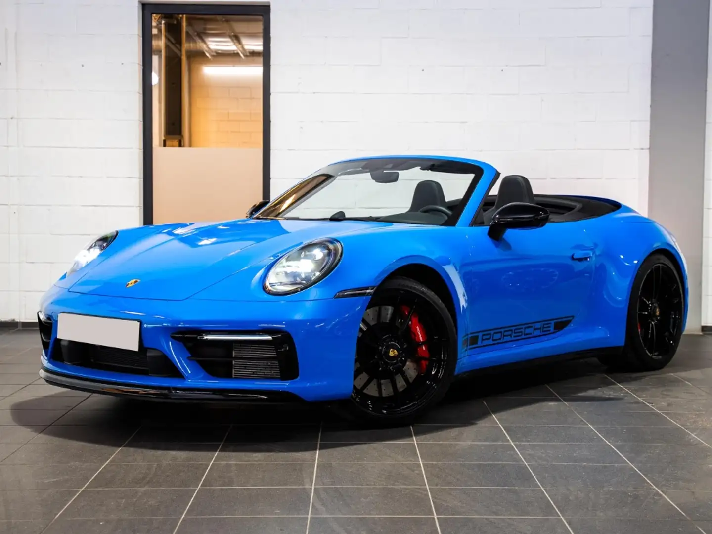 Porsche 992 Carrera 4 GTS Cabriolet PDK Azul - 1