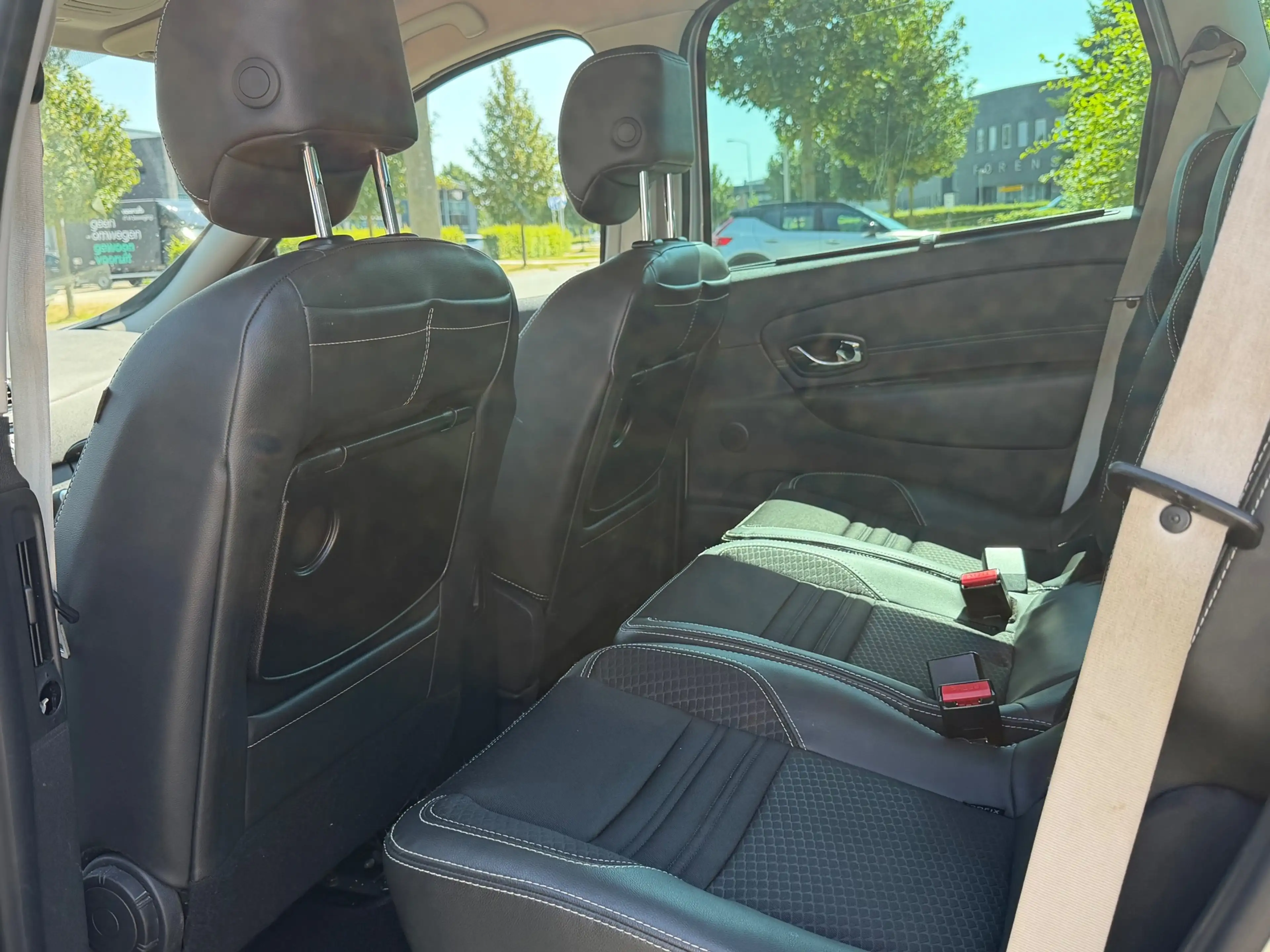 Renault Scenic 1.2 TCe Bose — photo 15