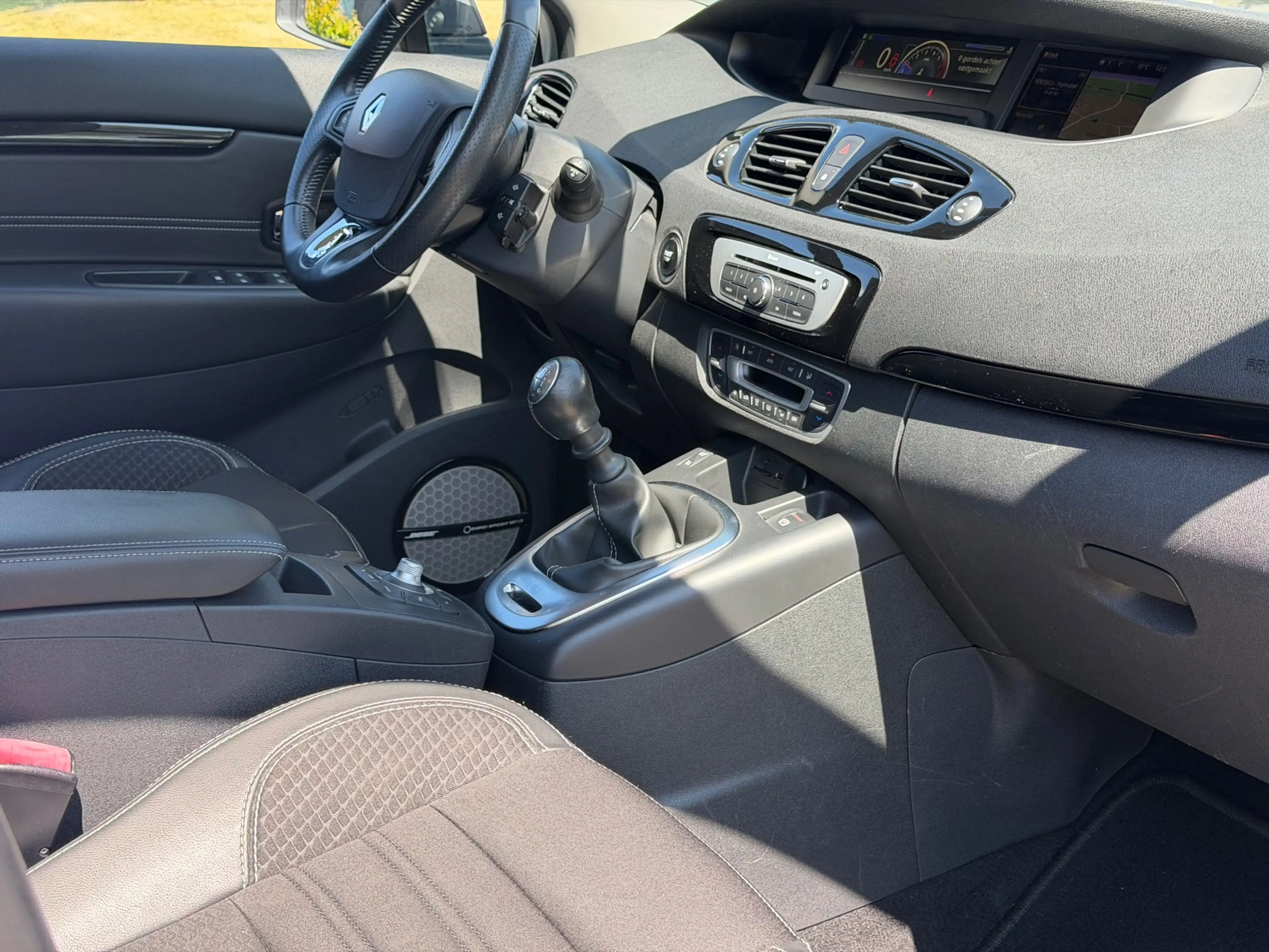 Renault Scenic 1.2 TCe Bose — photo 10