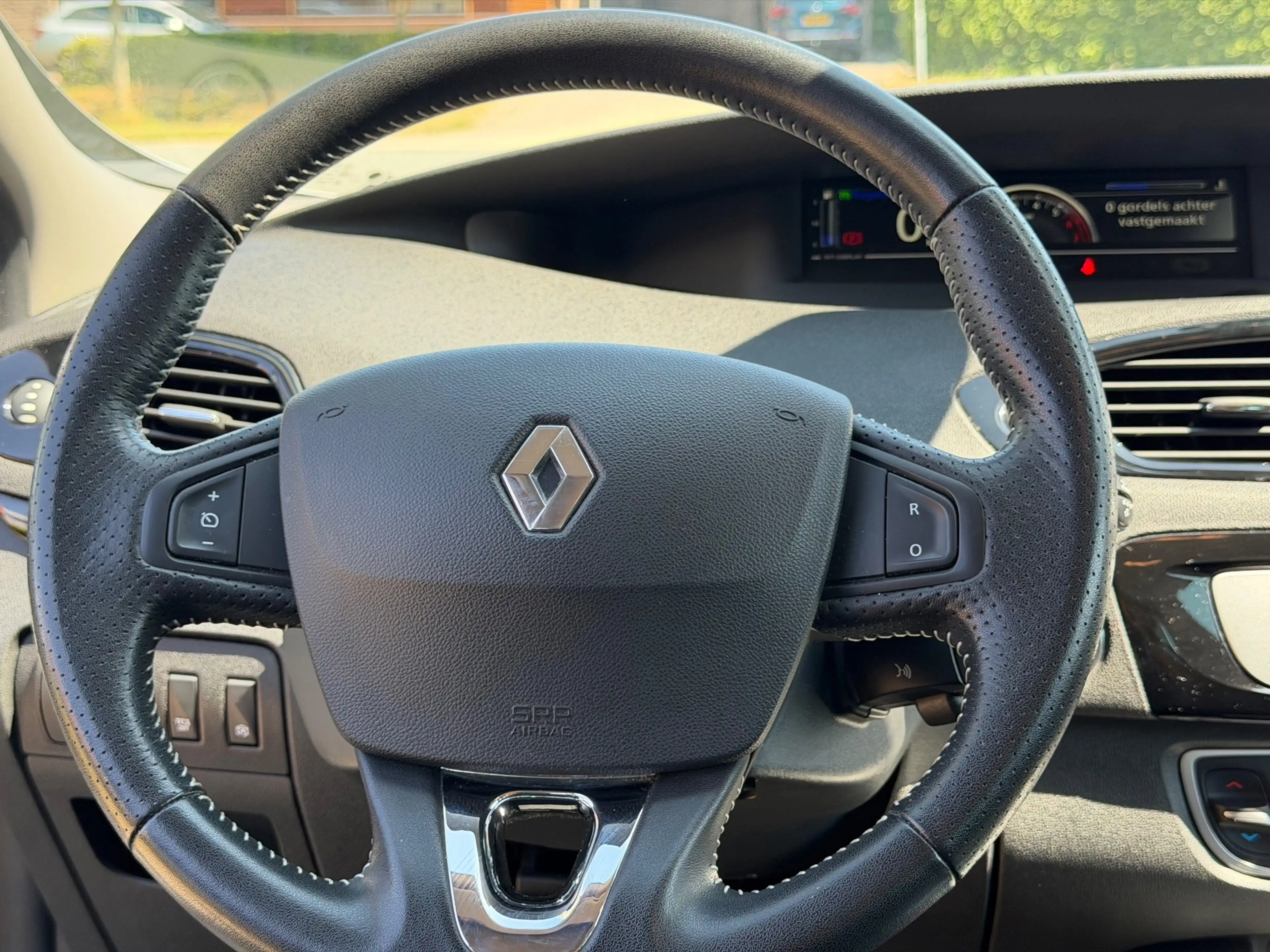 Renault Scenic 1.2 TCe Bose — photo 7