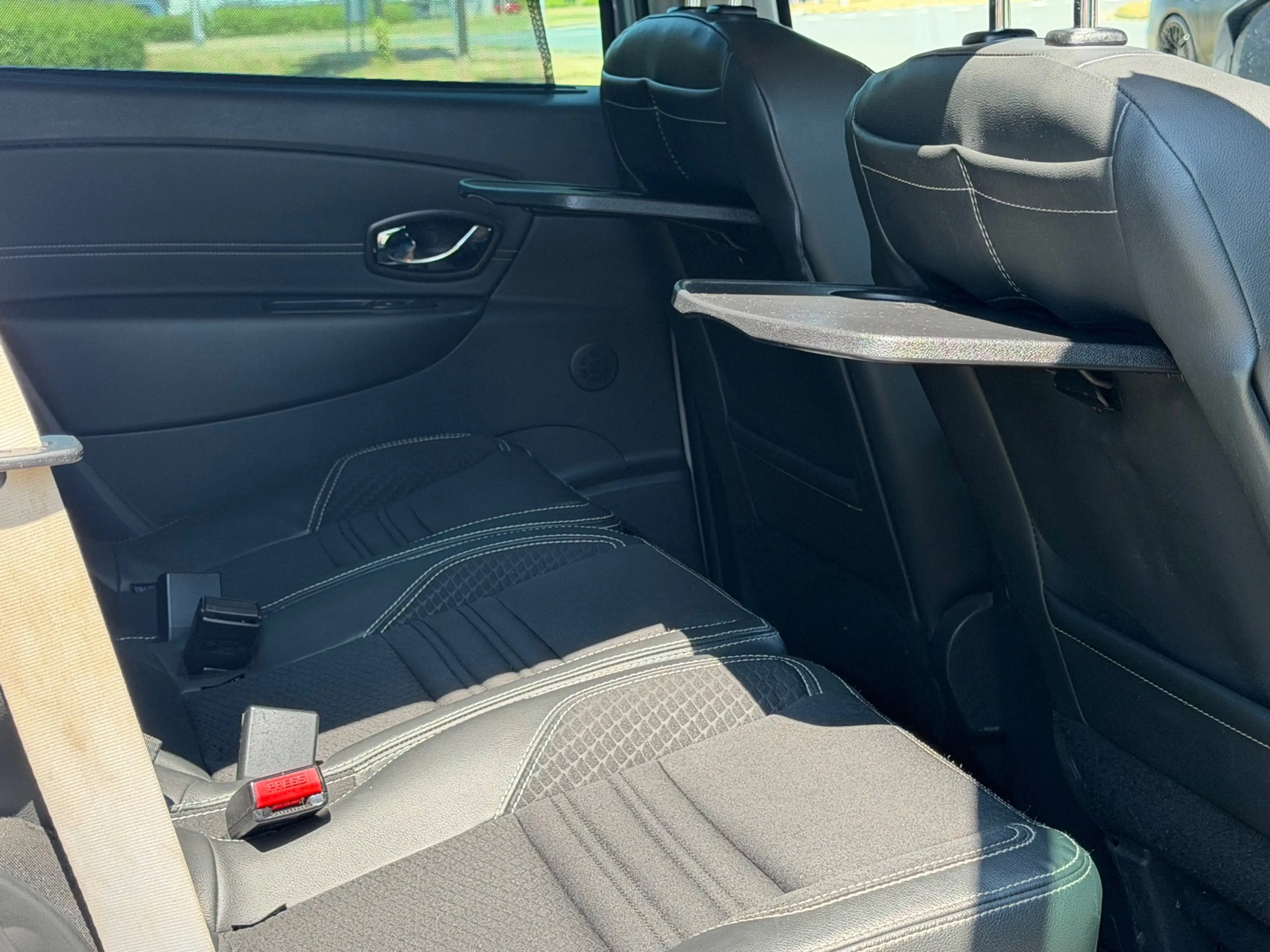 Renault Scenic 1.2 TCe Bose — photo 12