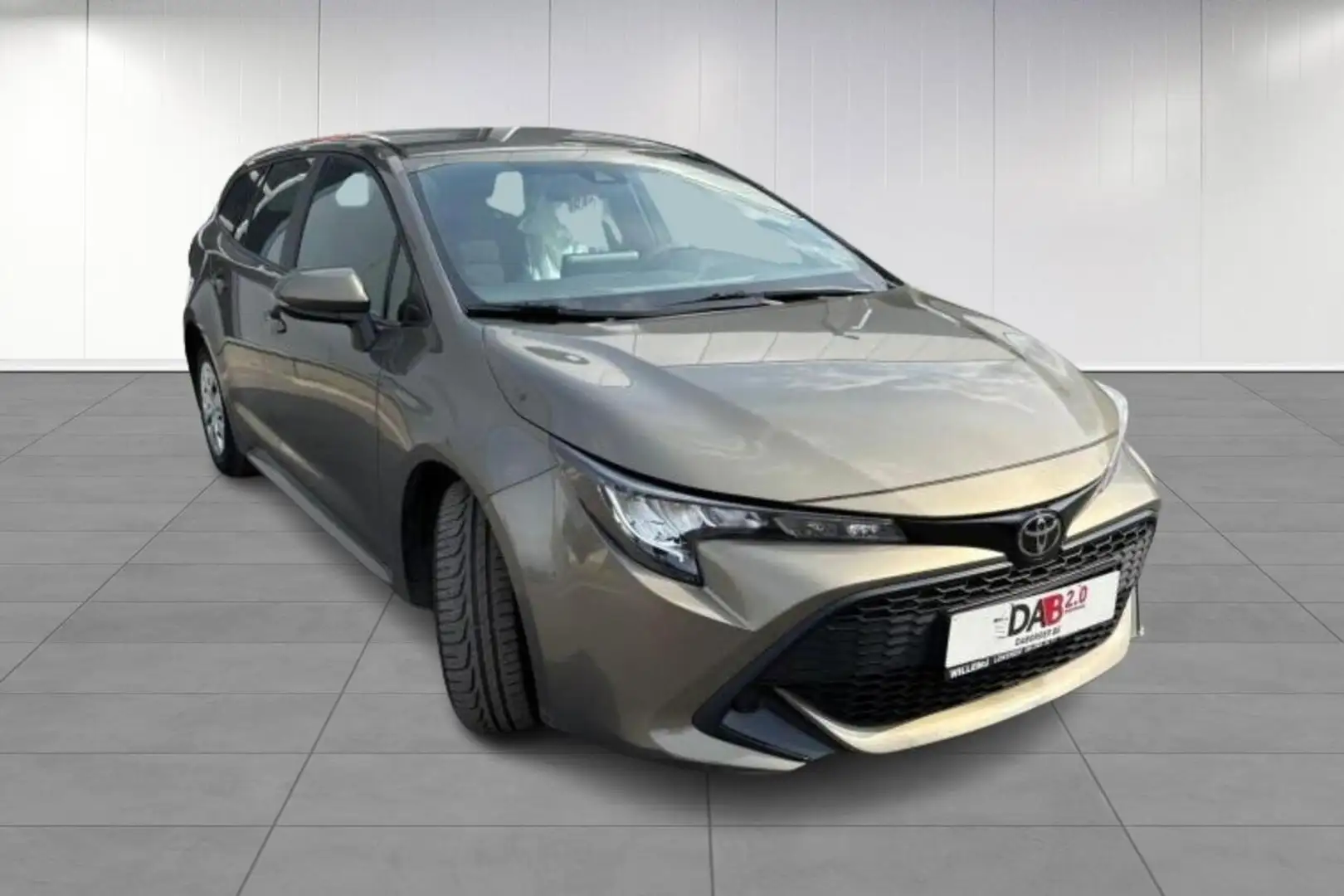 Toyota Corolla SW Business Line Airco + rijstrookwaarschuwing+... Groen - 2