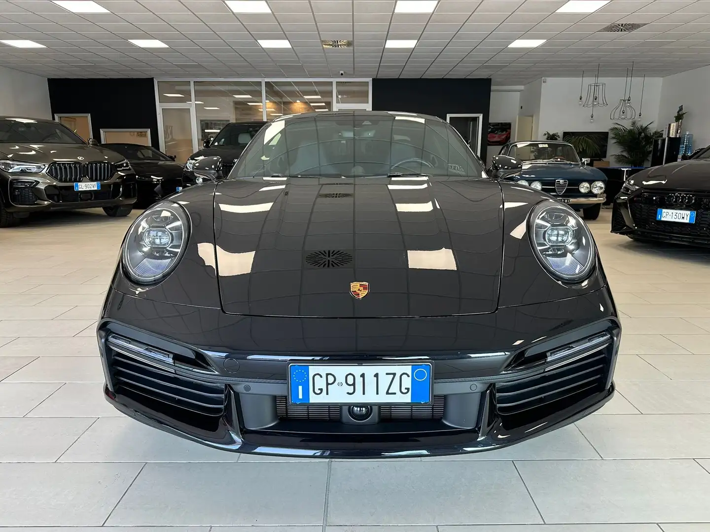 Porsche 992 Coupe 3.7 Turbo Uff.Italiana UniProp FULL OPTIONAL Nero - 2