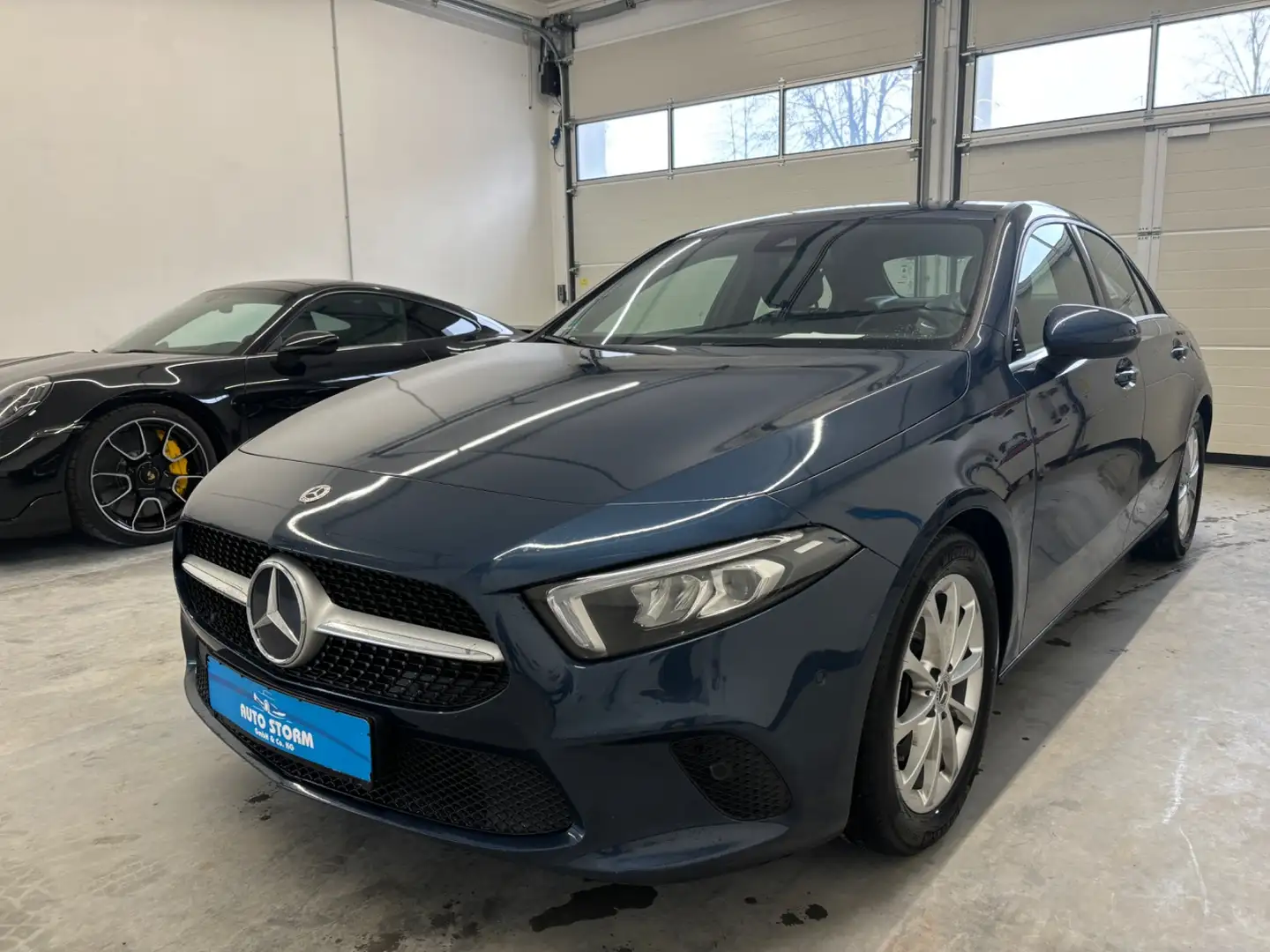 Mercedes-Benz A 180 d Style Limousine*LED*FLA*SpurH*R-KAM*1-HA* LM PDC Blau - 1