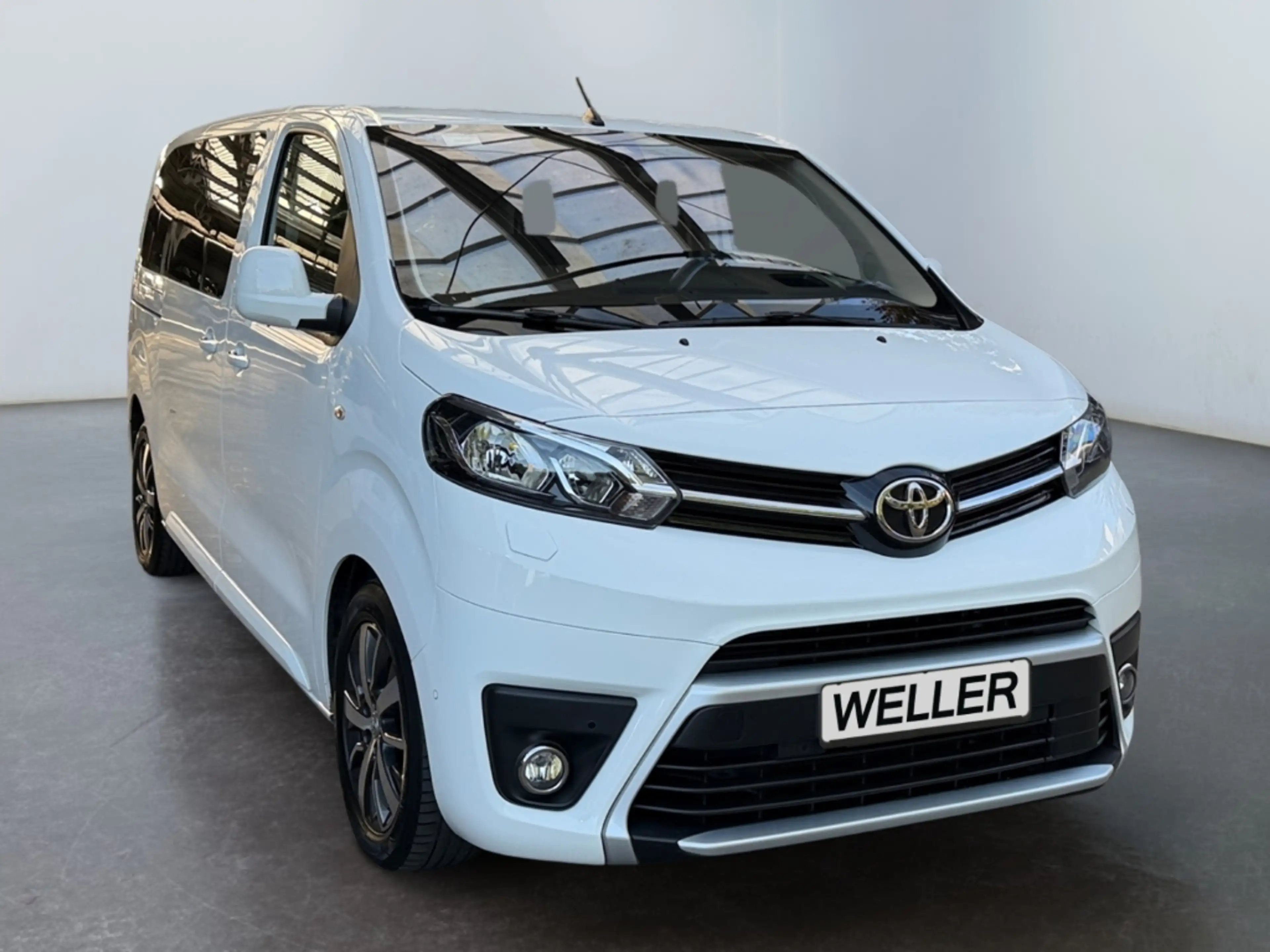 Toyota Proace Verso 2.0 D L1 Family Comfort *AHK*Pano* — photo 3