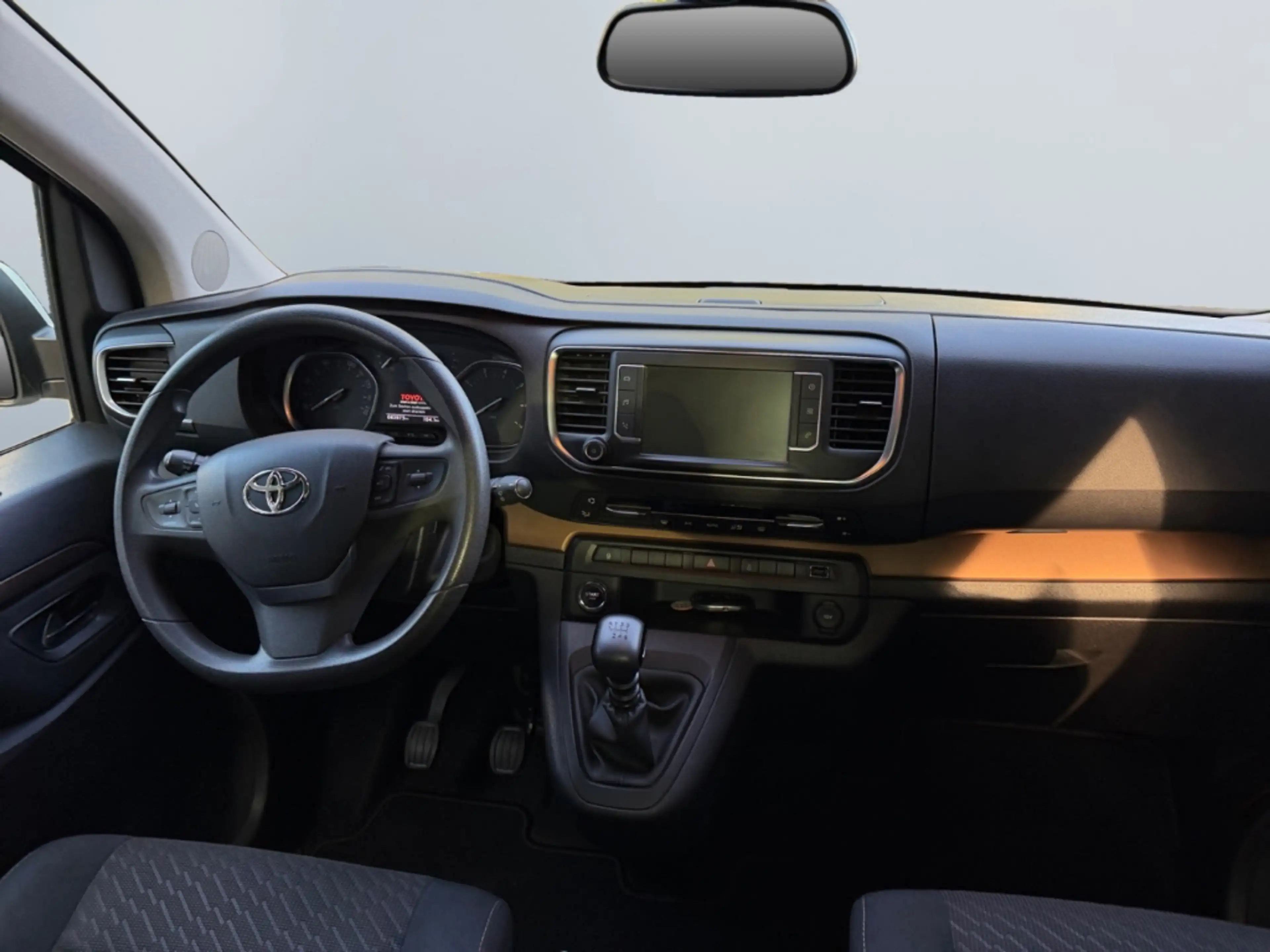 Toyota Proace Verso 2.0 D L1 Family Comfort *AHK*Pano* — photo 11