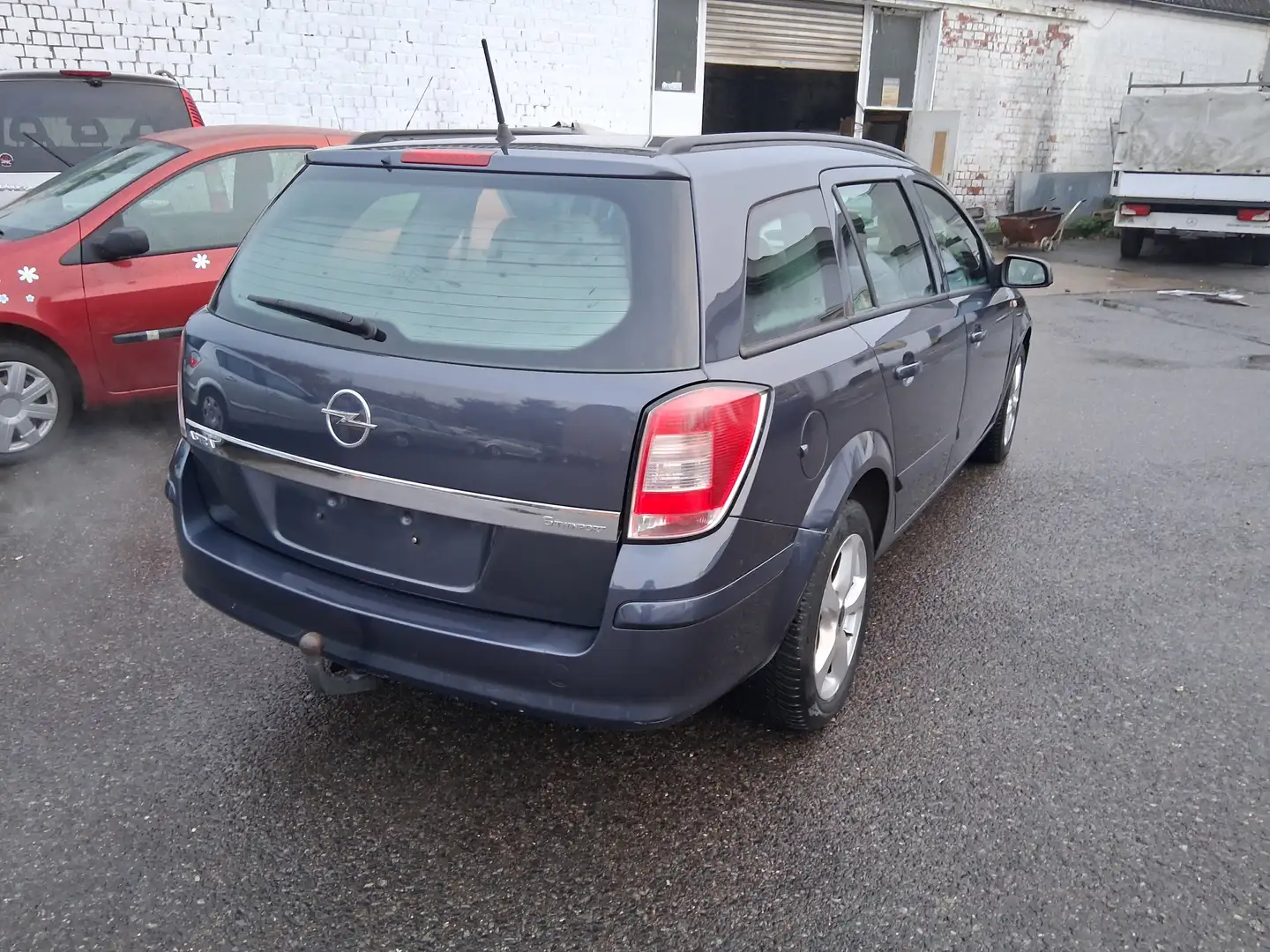 Opel Astra Astra Caravan 1.6 Caravan Edition Blau - 2