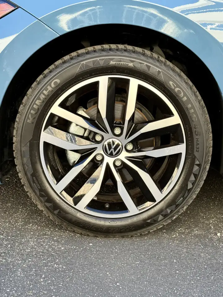 Volkswagen Jetta снимка Volkswagen Jetta